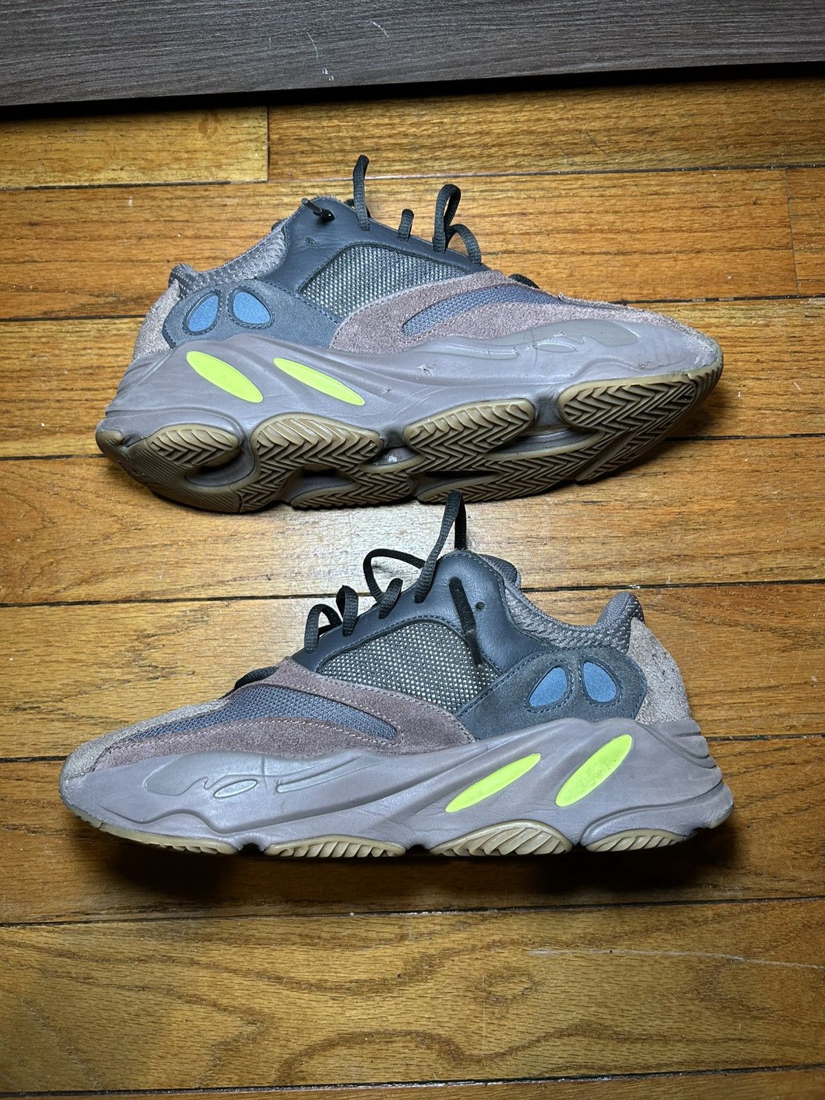 Yeezy Yeezy Boost 700 “Mauve” Size US 10 / EU 43 - 2 Thumbnail