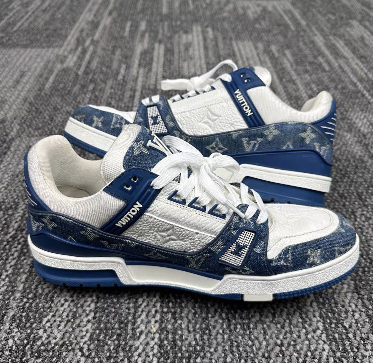Louis Vuitton Louis Vuitton Trainer Blue White Denim Sneakers J42 Size US 9.5 / EU 42-43 - 5 Thumbnail