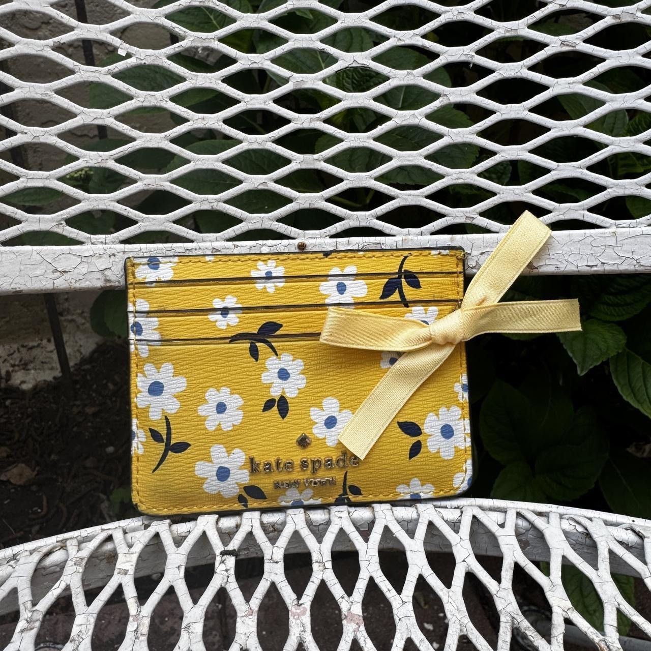 Kate Spade Adorable Yellow Kate Spade Floral Card Holder Size ONE SIZE - 1 Thumbnail