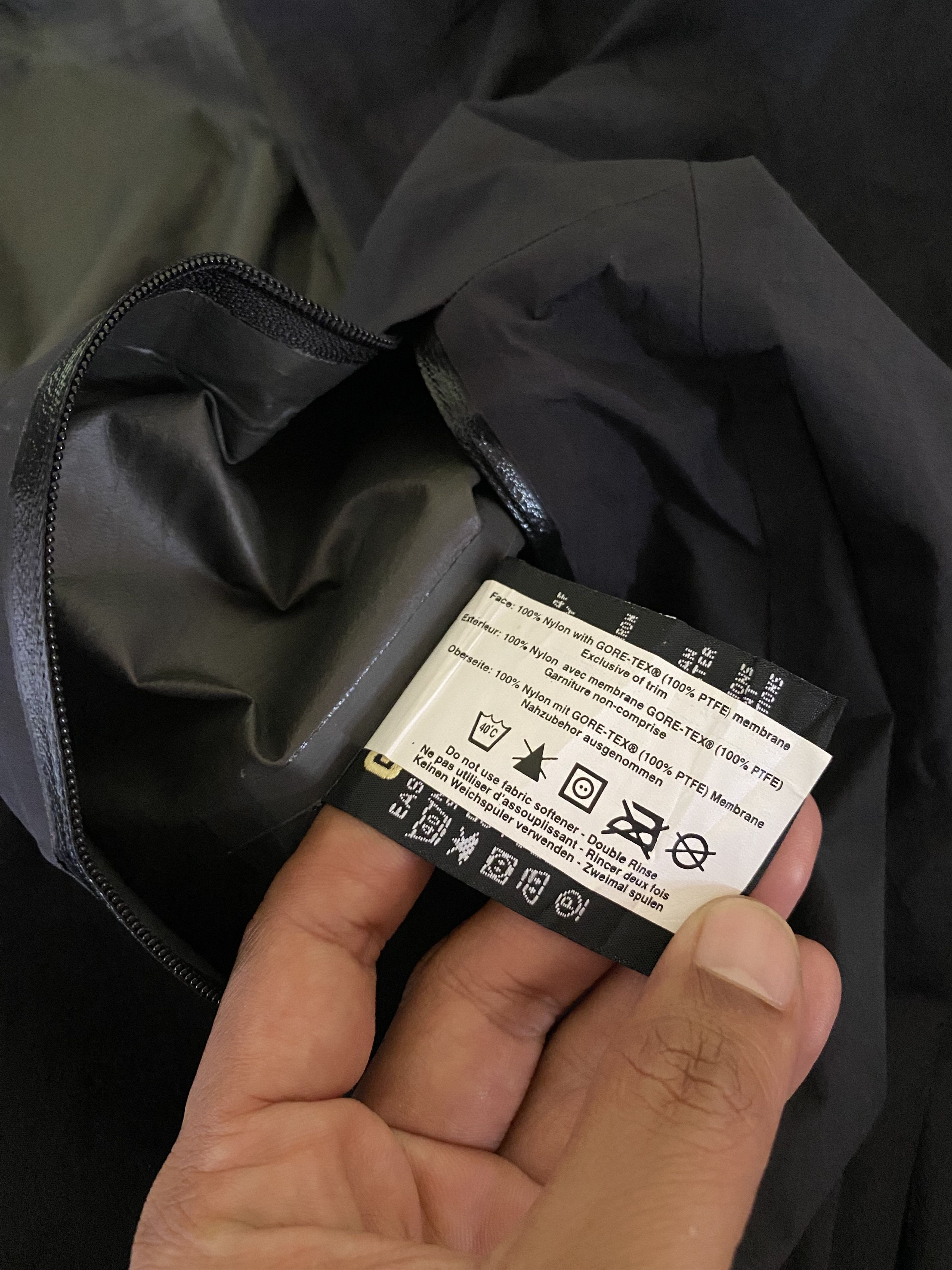 Arc'teryx Vintage Arc'teryx gore tex paclite shell jacket Size US M / EU 48-50 / 2 - 11 Thumbnail
