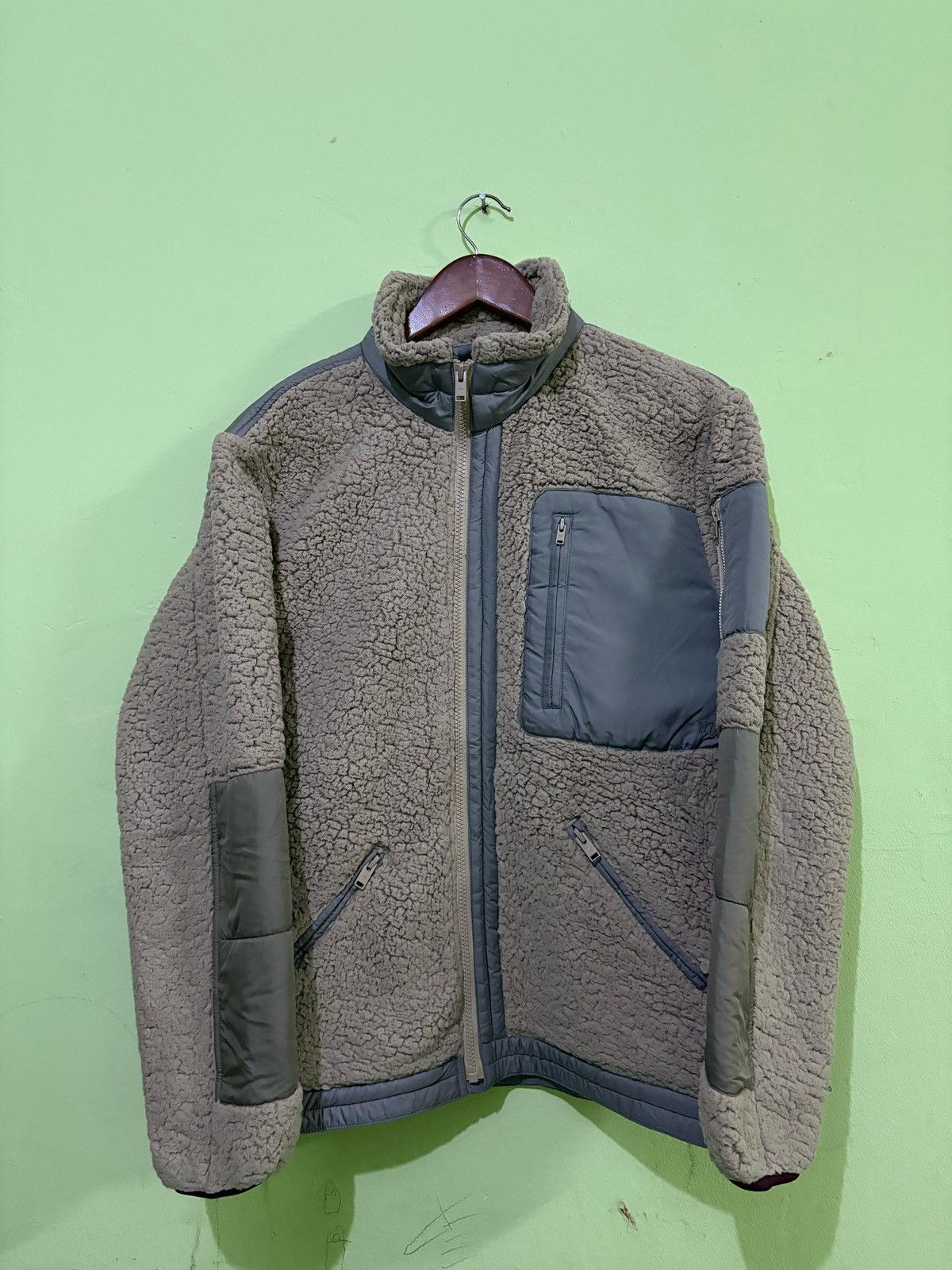 Jun Takahashi × Undercover A/W12 Undercover X Uniqlo UU Sherpa Fleece Design Size US M / EU 48-50 / 2 - 1 Thumbnail