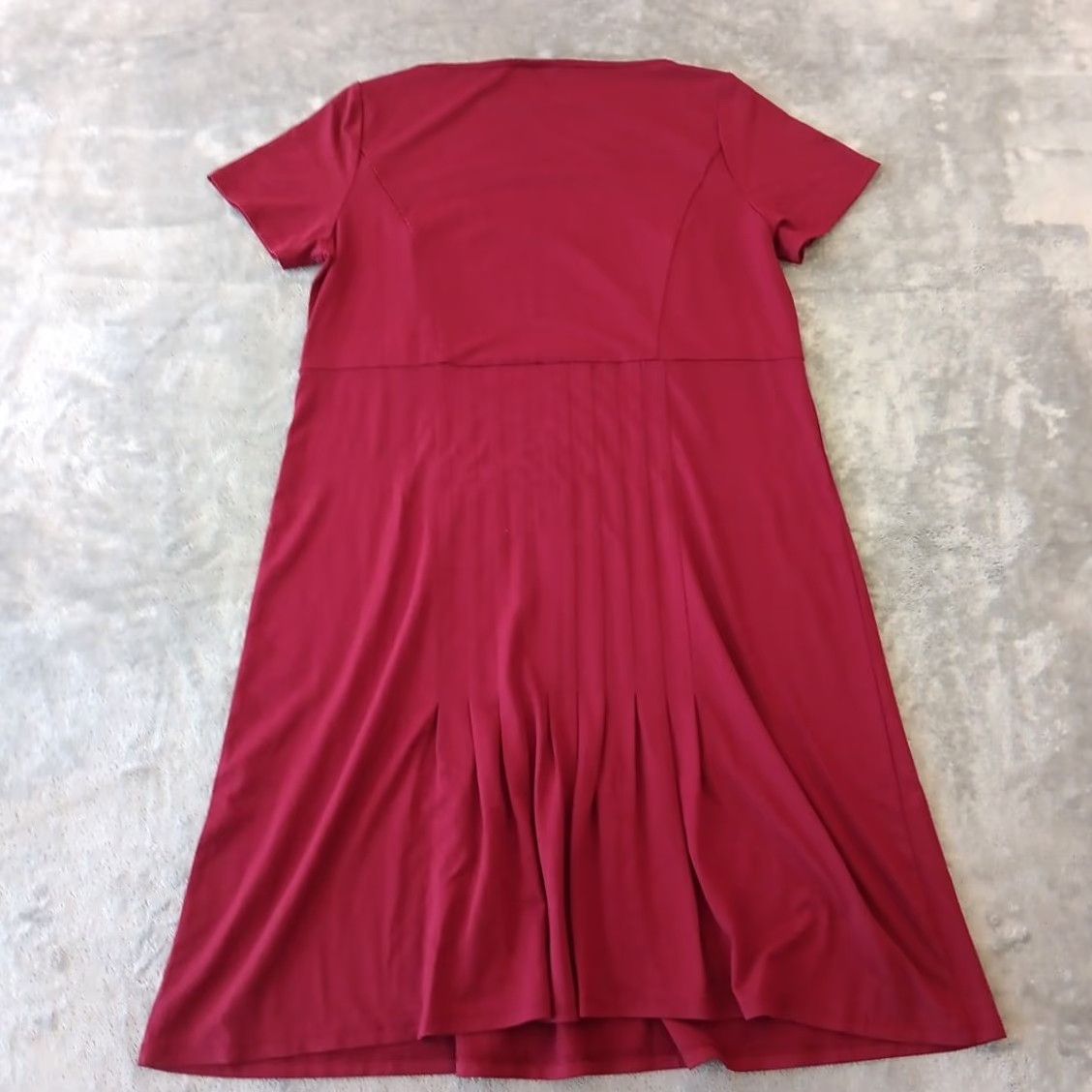J. Jill J.Jill Wearever Shift Dress Red Short Sleeve Pleated Pullover Knee Length Petite Small Womens Property: PS Size S / US 4 / IT 40 - 2 Thumbnail