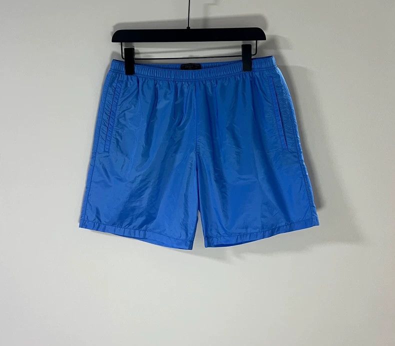 Prada Prada Shorts and beach pants 2501-Nextarrow Size US 30 / EU 46 - 1 Thumbnail