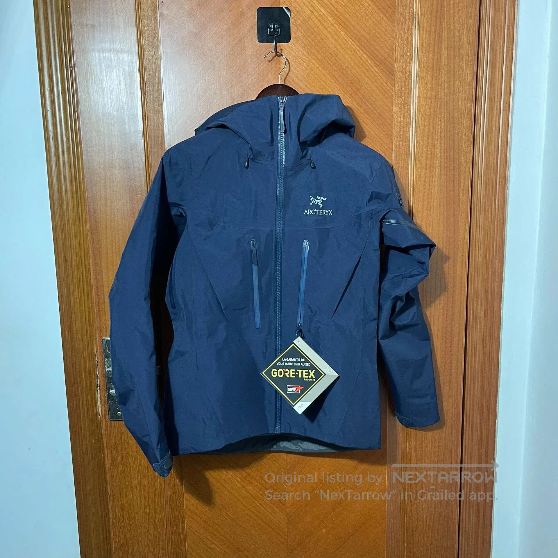 Arc'teryx Arcteryx Alpha SV Women's Jacket. Size XS / US 0-2 / IT 36-38 - 1 Thumbnail