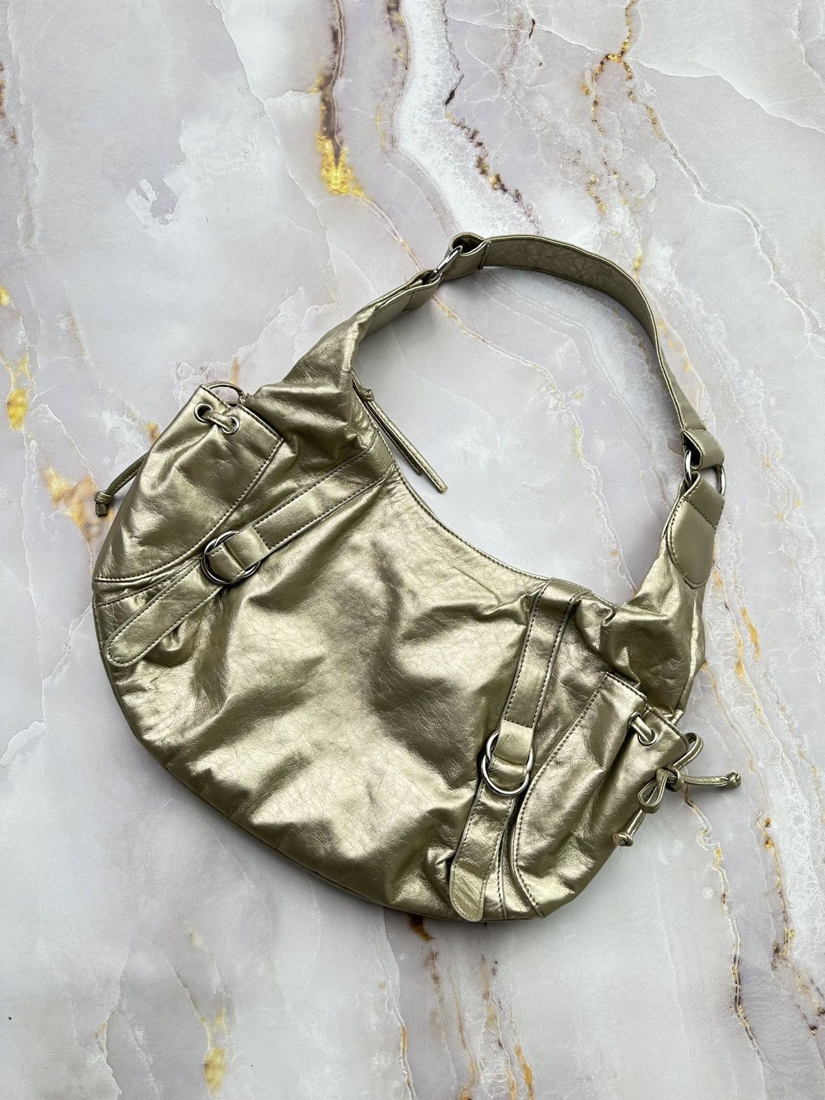 Avant Garde x Vintage Shoulder Bag in Gold, Women's