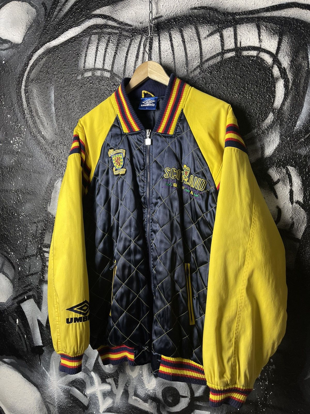 Umbro × Vintage Vintage Umbro FC Scotland 1994-96 Varsity Bomber Jacket Size US L / EU 52-54 / 3 - 1 Thumbnail