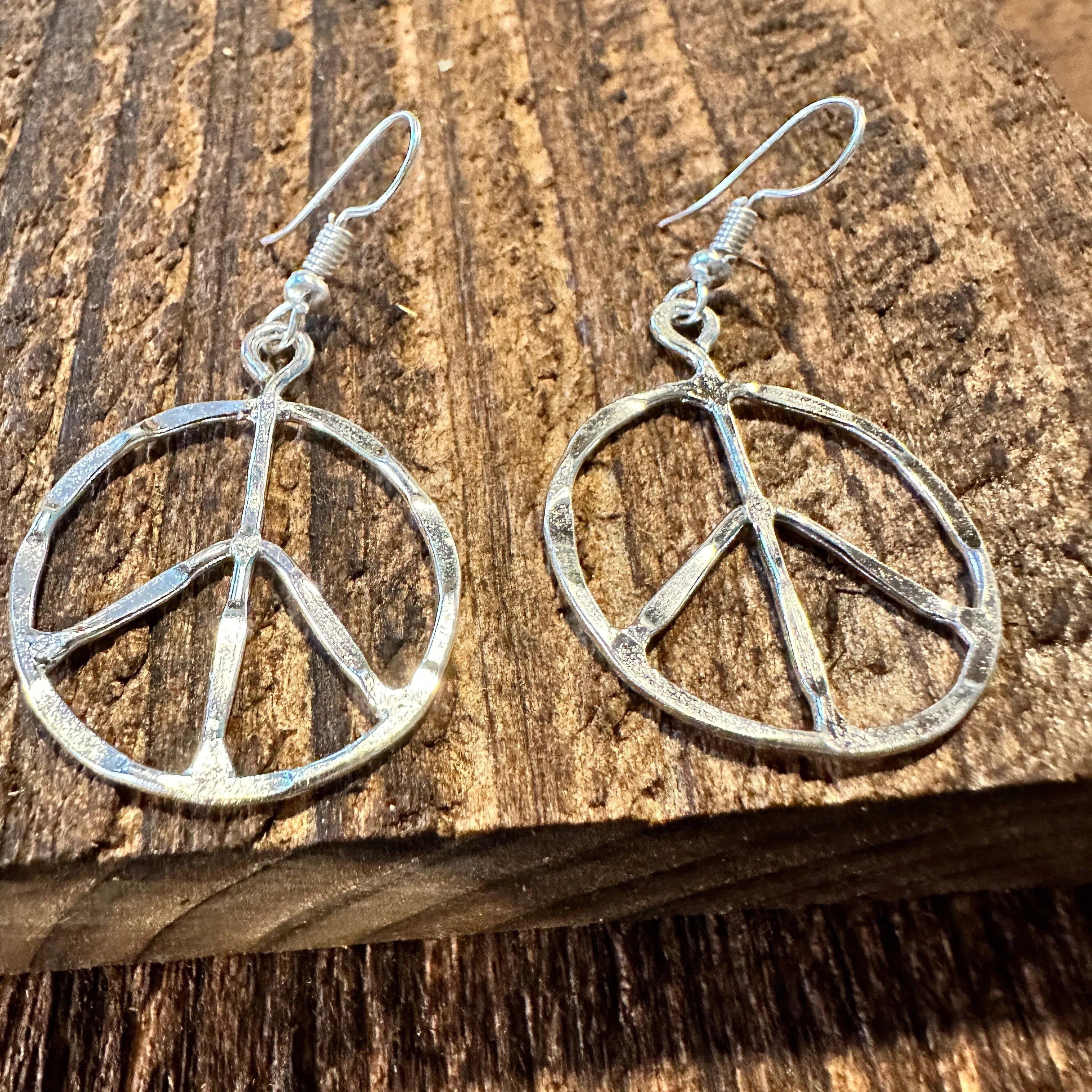 Other Handmade Artesian Hippie Silver Plated Peace Sign Drop Wire Size ONE SIZE - 6 Thumbnail