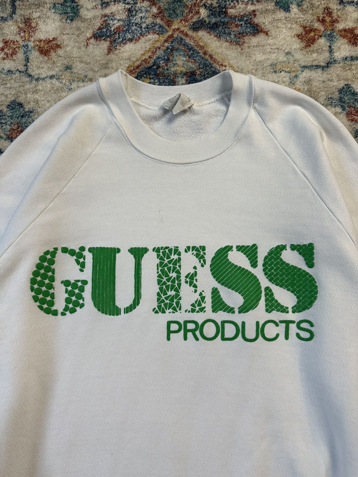 Guess Vintage Guess Products Spellout Crewneck Medium Size US M / EU 48-50 / 2 - 4 Thumbnail