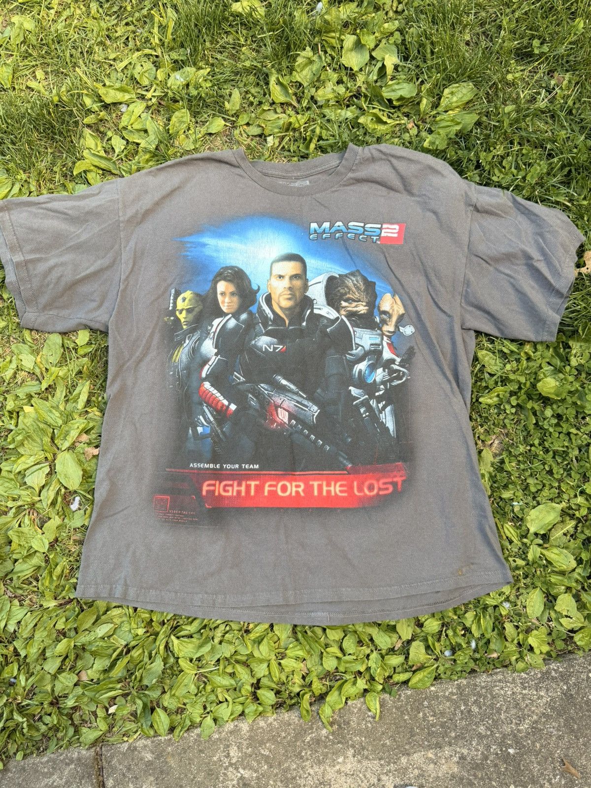 Vintage Y2K Mass Effect 2 Video Game Promo Tee Size XL Size US XL / EU 56 / 4 - 1 Thumbnail