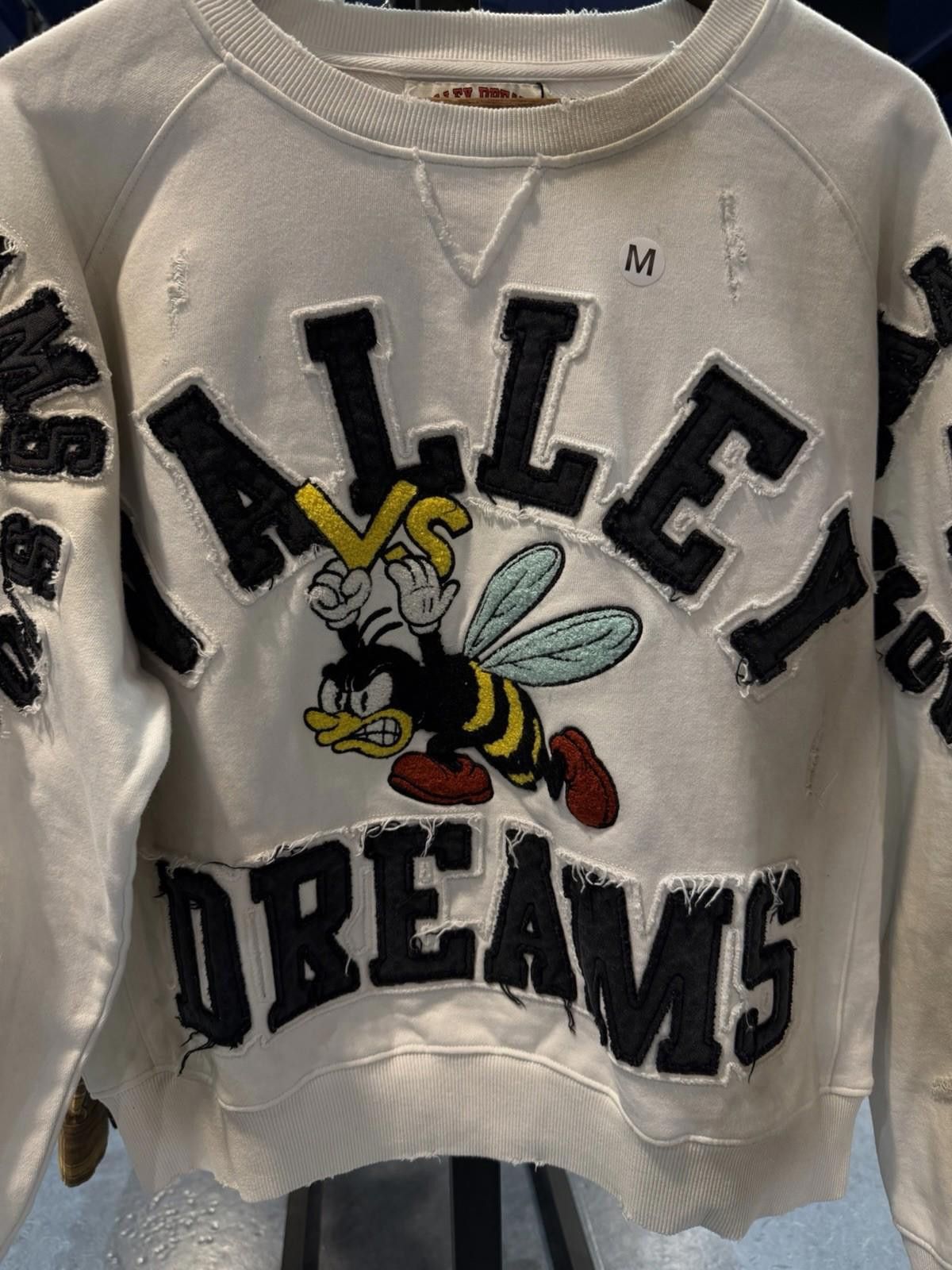 Other Insignia Crewneck Size Medium, Brand New Valley Dreams White Size US M / EU 48-50 / 2 - 5 Thumbnail