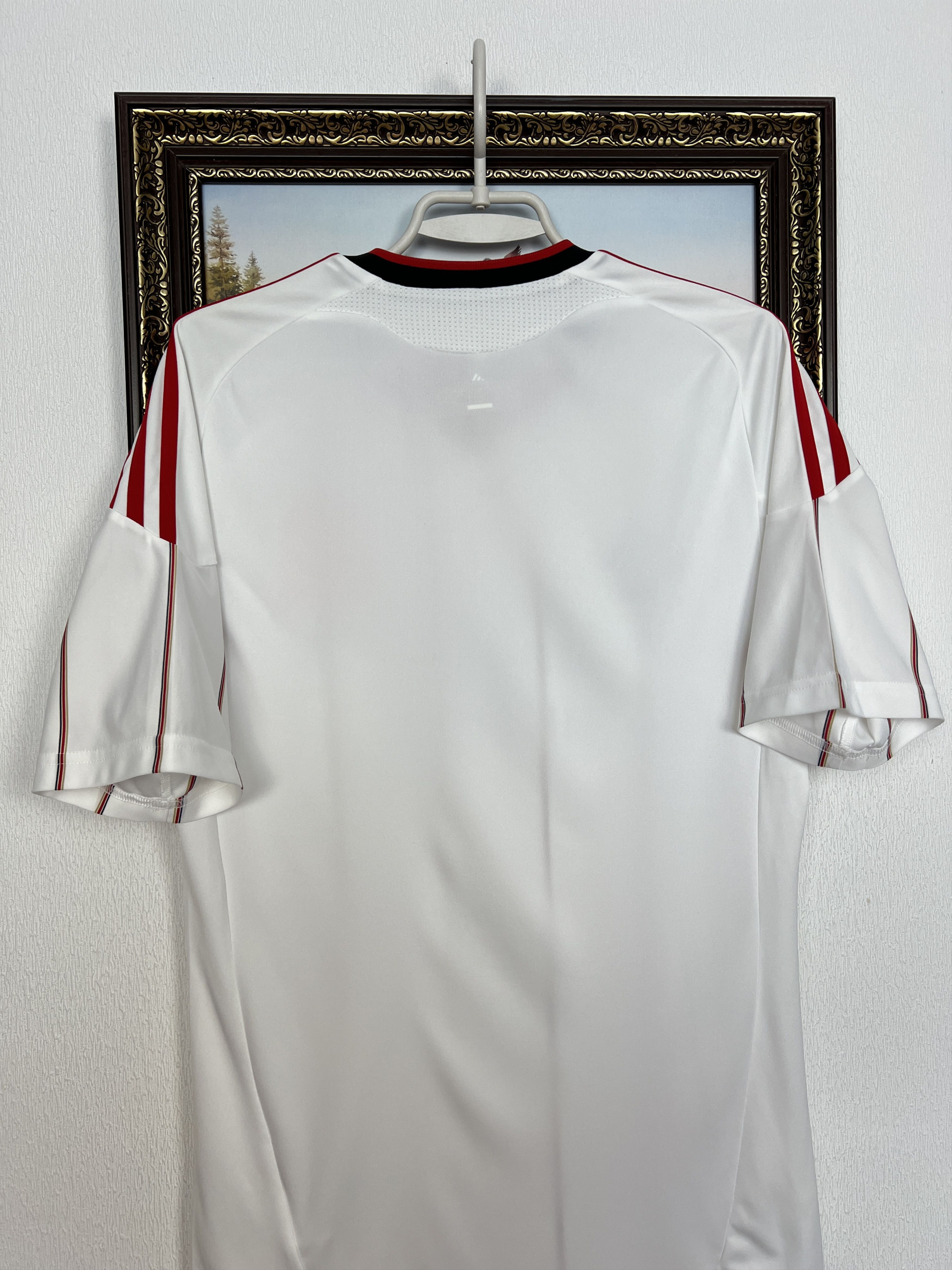 Nike Liverpool Away football shirt 2010 Soccer Jersey Trikot Rare Size US L / EU 52-54 / 3 - 10 Thumbnail