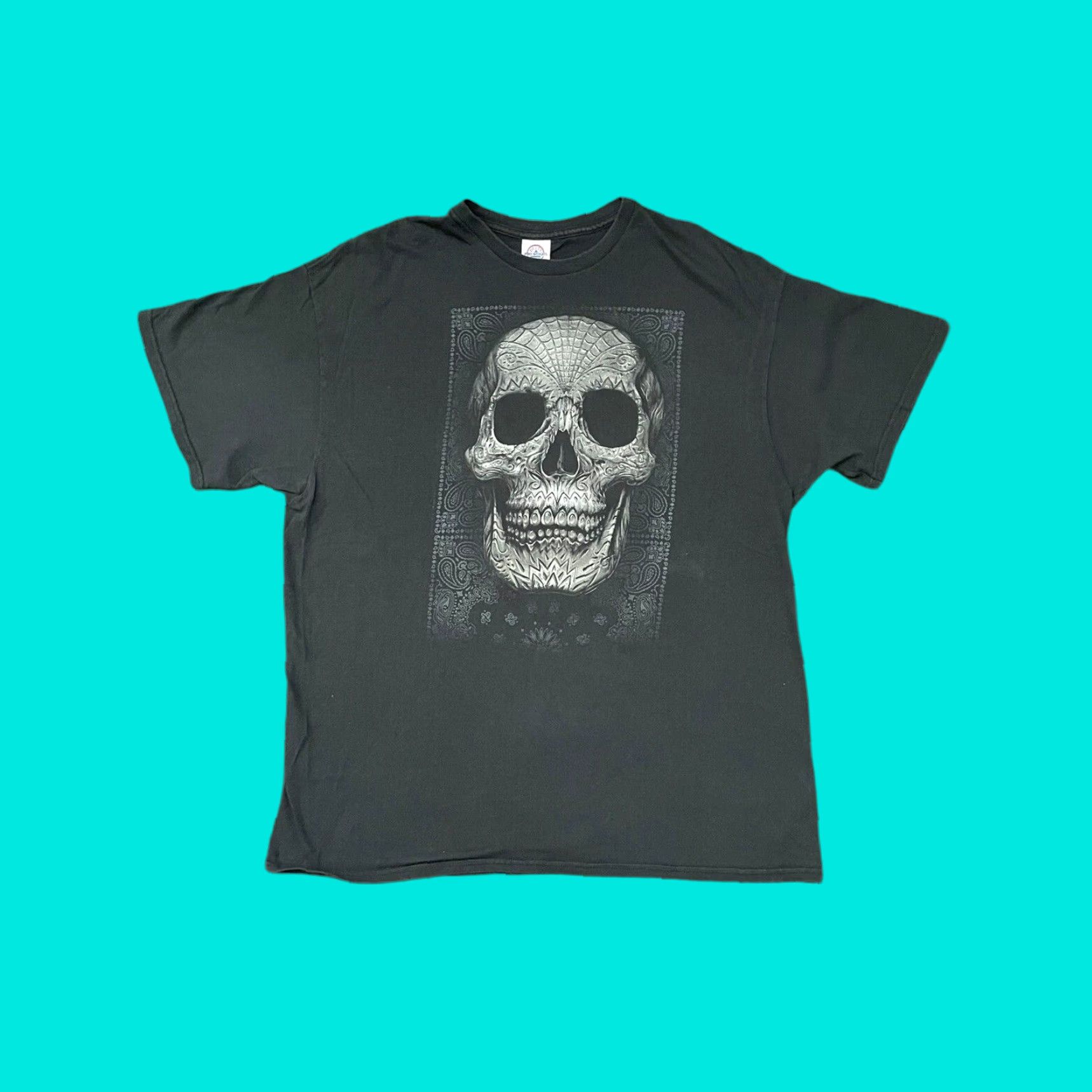 Vintage VINTAGE Delta Pro Weight Skull Shirt Black XL Mens Short Sleeve Cotton Bandana Paisley T-Shirt Size US XL / EU 56 / 4 - 1 Thumbnail