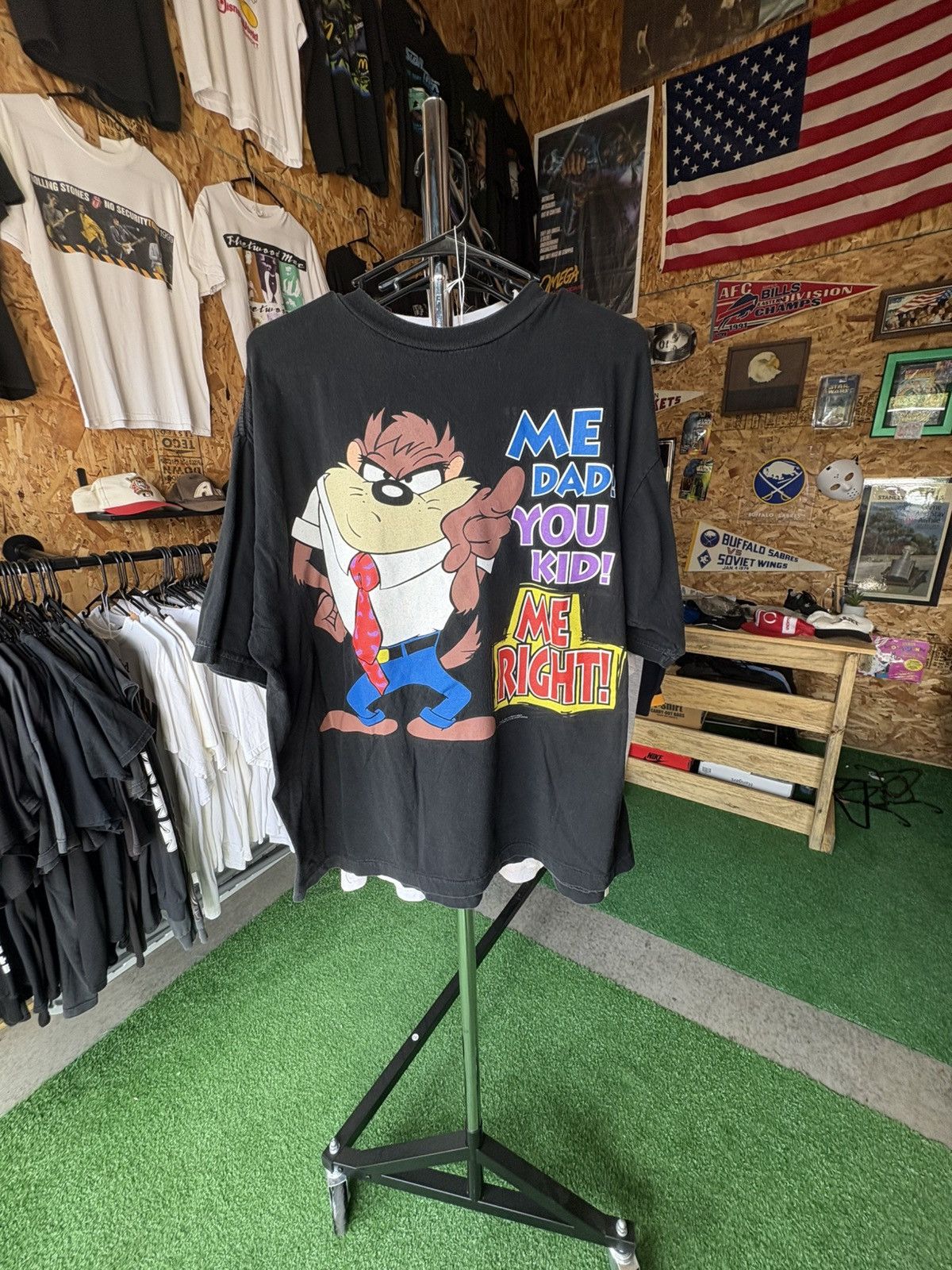 Warner Bros 1994 Looney Tunes Tasmanian Devil T-Shirt Size US XL / EU 56 / 4 - 1 Thumbnail