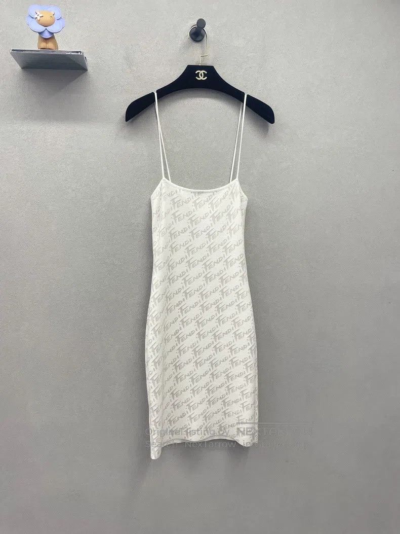Fendi Fendi Square Neck Tight Strapless Bodycon Dress Size XS / US 0-2 / IT 36-38 - 4 Thumbnail