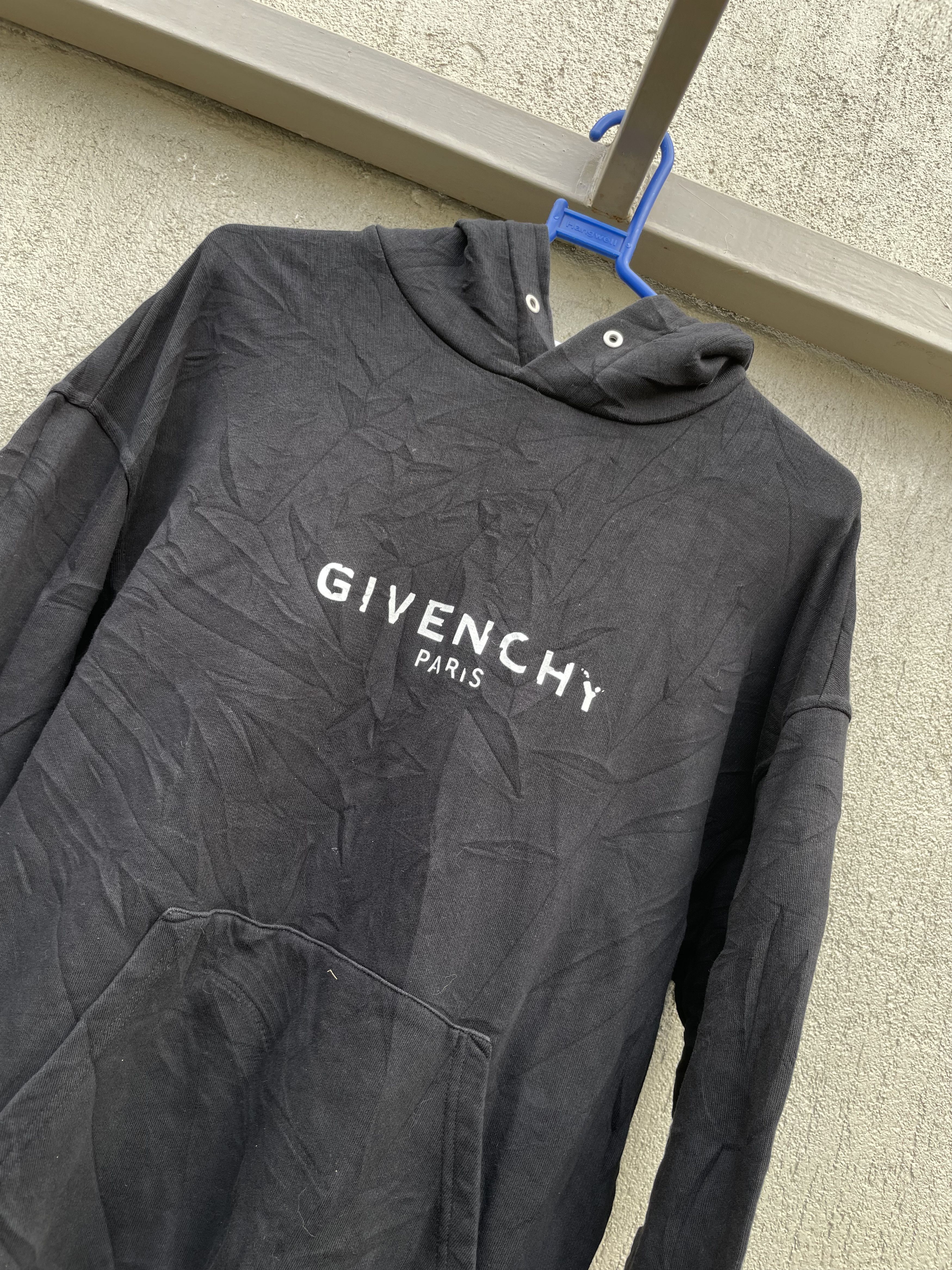 Givenchy ☄️Givenchy black distressed logo hoodie Size US XS / EU 42 / 0 - 2 Thumbnail