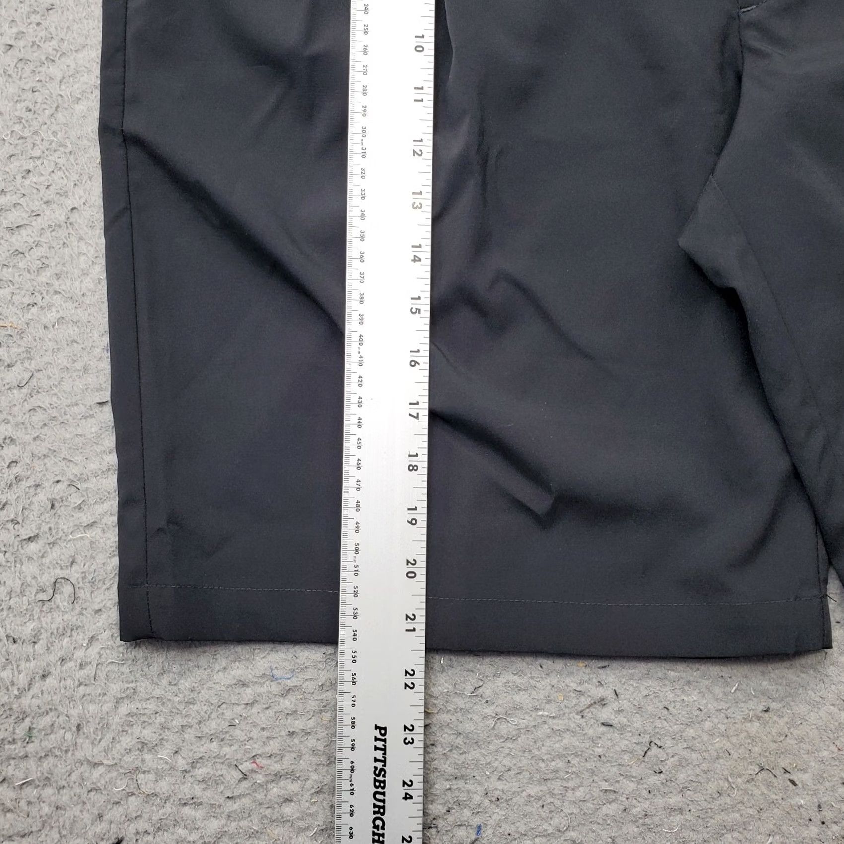 PGA Tour PGA TOUR Chino Shorts Mens 40 Black Pleated Stretch Performance Regular Outdoor Shirt? Size US 40 / EU 56 - 3 Thumbnail