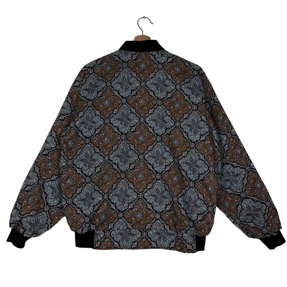 Japanese Brand 🔥90’s Vintage Bomber Jacket Batik Design Reversible Japan Size US M / EU 48-50 / 2 - 9 Thumbnail