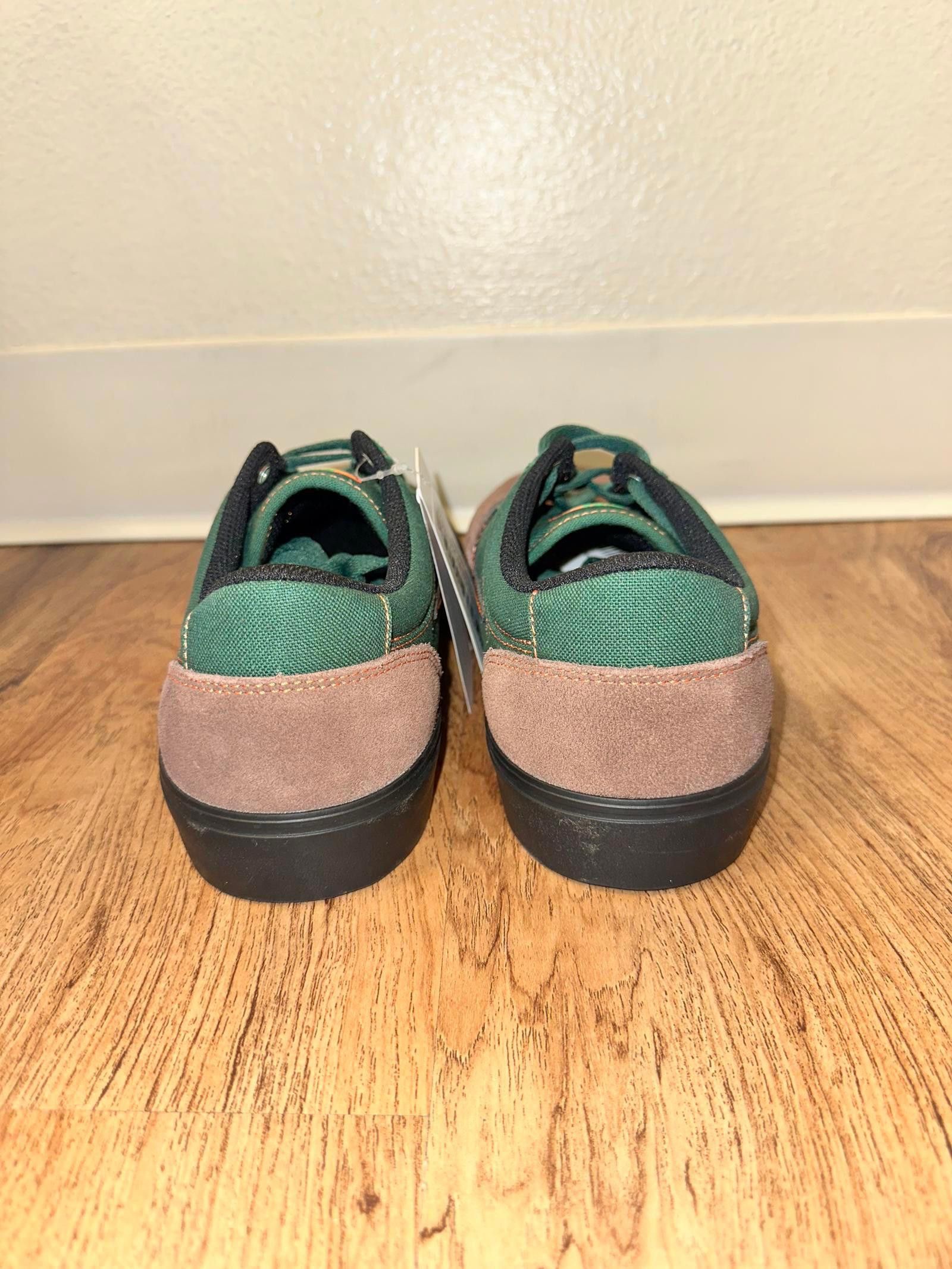 Nike Nike Chron 2 SB Light Chocolate Noble Green Sample Size US 9 / EU 42 - 2 Thumbnail