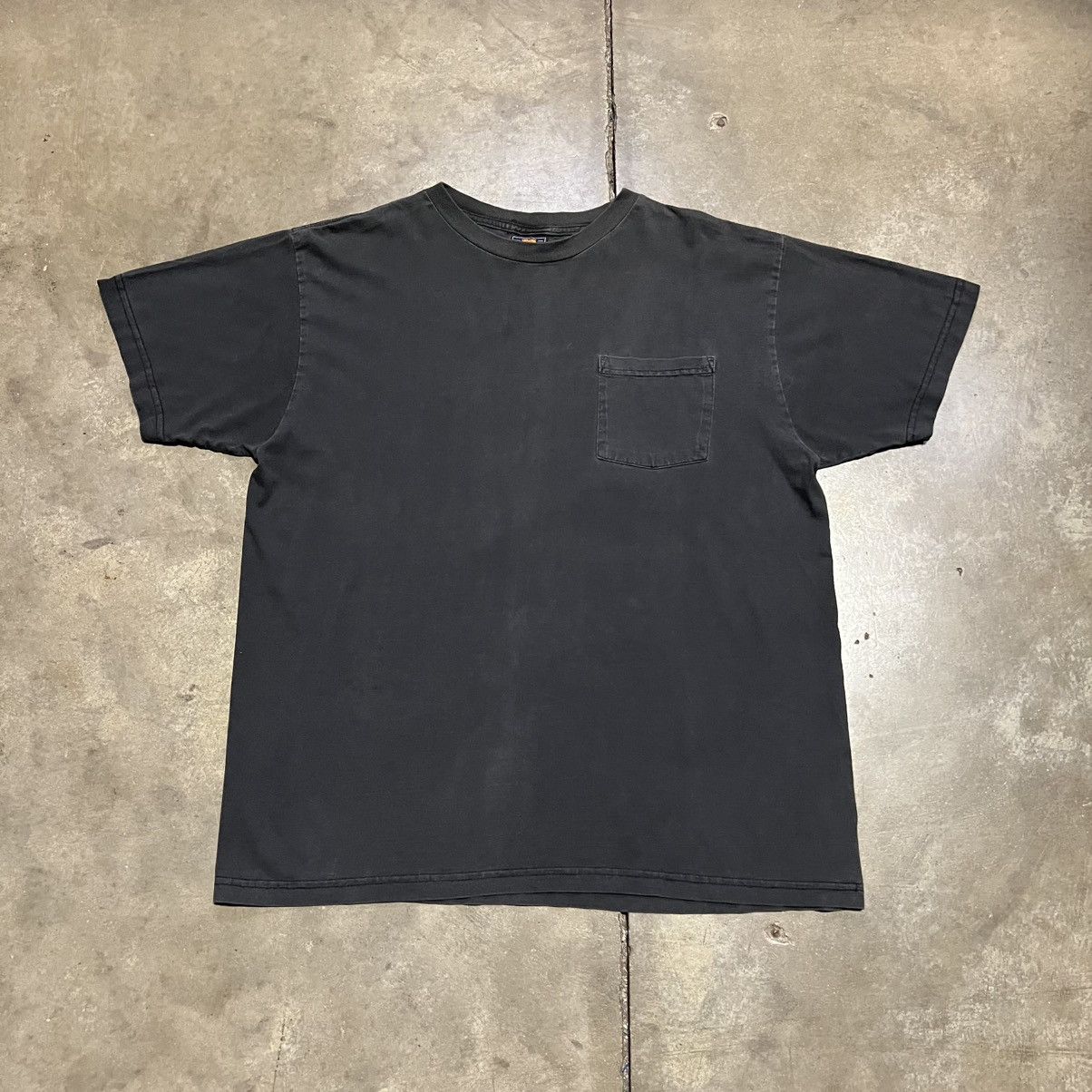 Vintage Vintage Faded Black Pocket Tee Washed Grunge Punk Skater 90s Size US XL / EU 56 / 4 - 1 Thumbnail