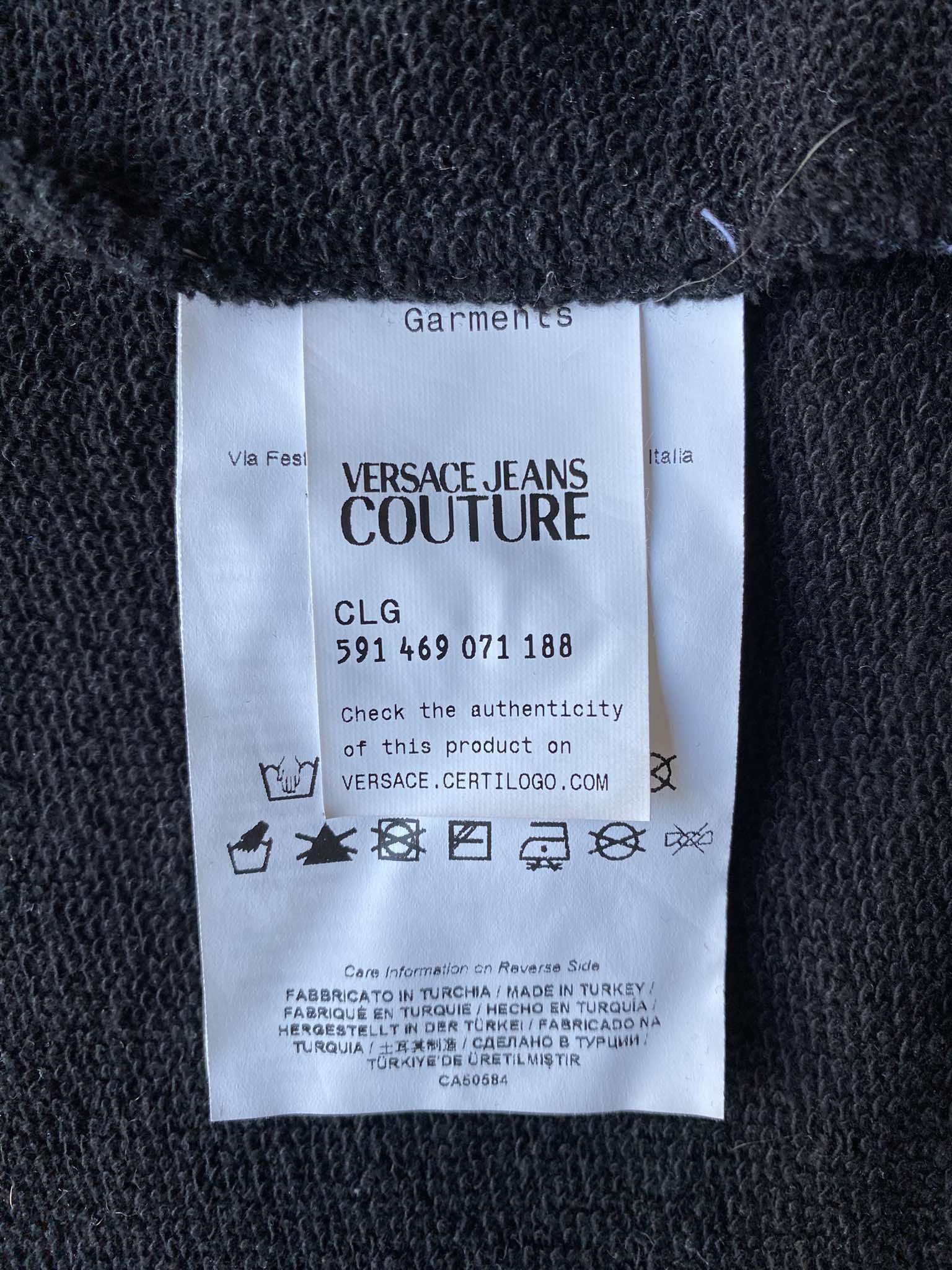 Versace Jeans Couture Versace Jeans Couture Gold Logo Hoodie Black Size US M / EU 48-50 / 2 - 7 Thumbnail