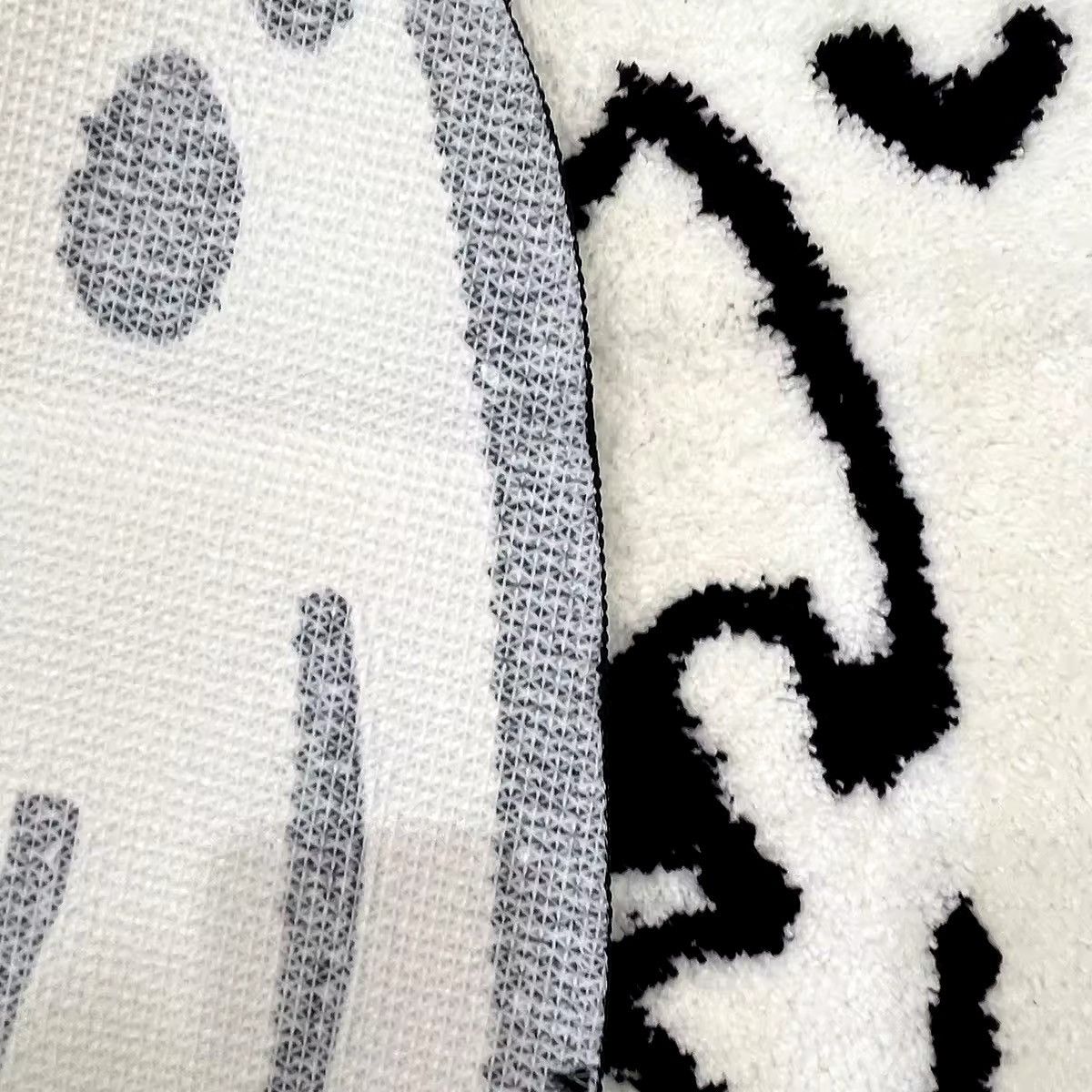 Handmade Halloween Three Ghost Tufted Skull Horror Rug Carpet Size ONE SIZE - 6 Thumbnail