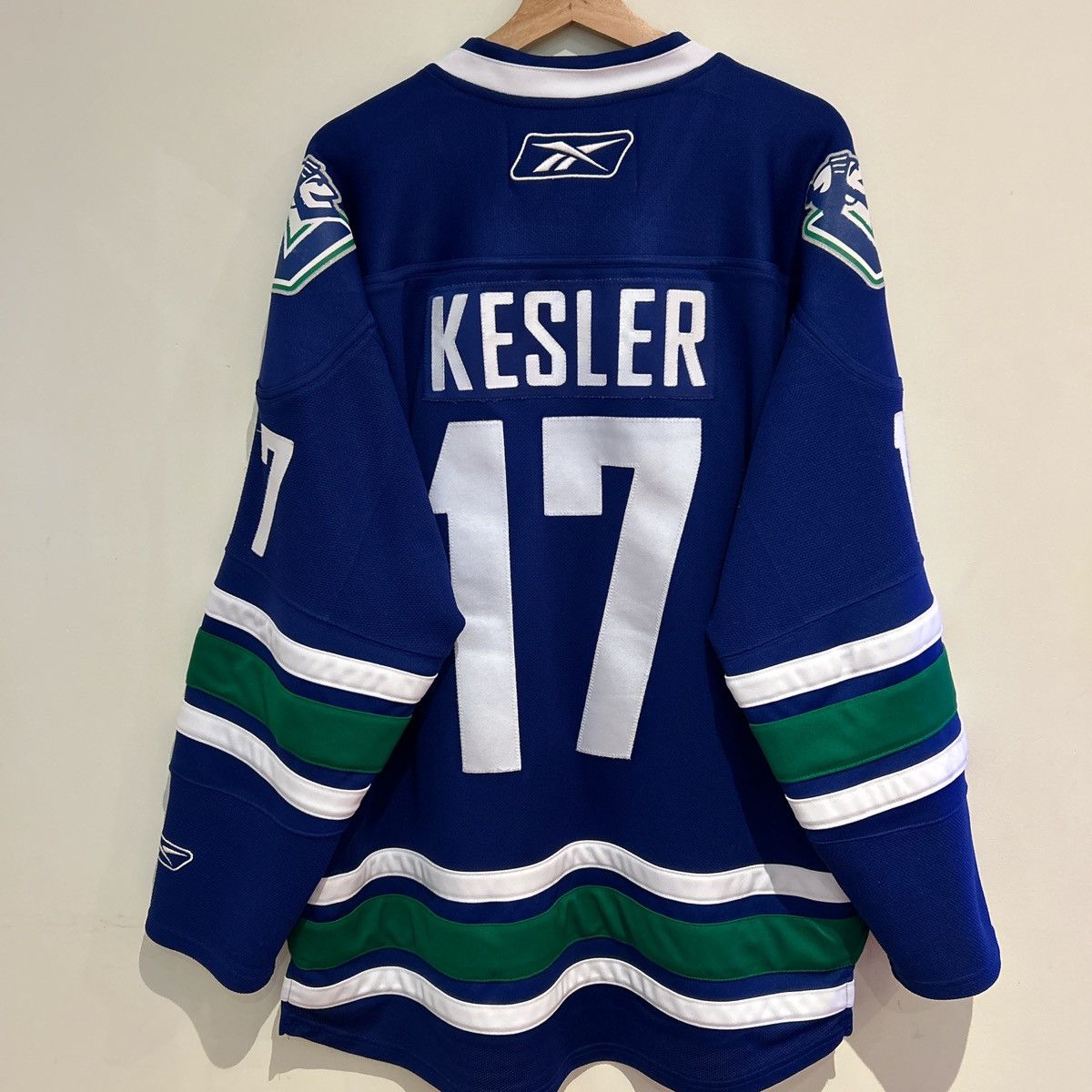 Reebok Vintage NHL Vancouver Canucks Ryan Kessler Jersey Size US XL / EU 56 / 4 - 2 Thumbnail