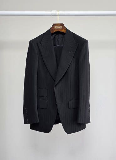 Tom Ford o1sm1stk0725 Gaberdin Stripe Suit in Black Size US L / EU 52-54 / 3 - 1 Thumbnail