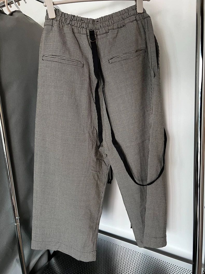 Song For The Mute Song For The Mute houndstooth eight-inch pants Size US 30 / EU 46 - 2 Thumbnail