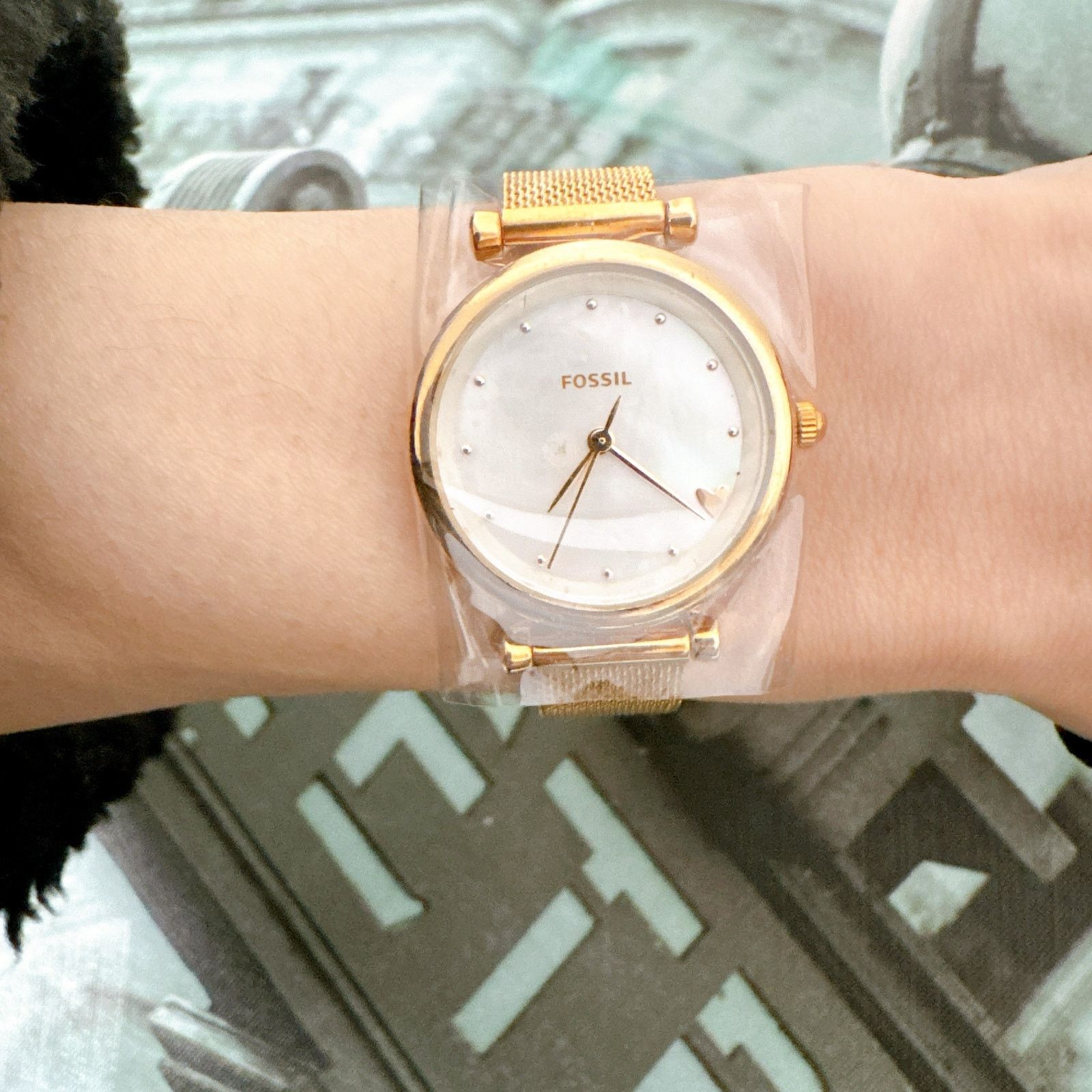Fossil Fossil ES4505 Mini Carlie Mother of Pearl Dial Mesh Watch Size ONE SIZE - 6 Thumbnail