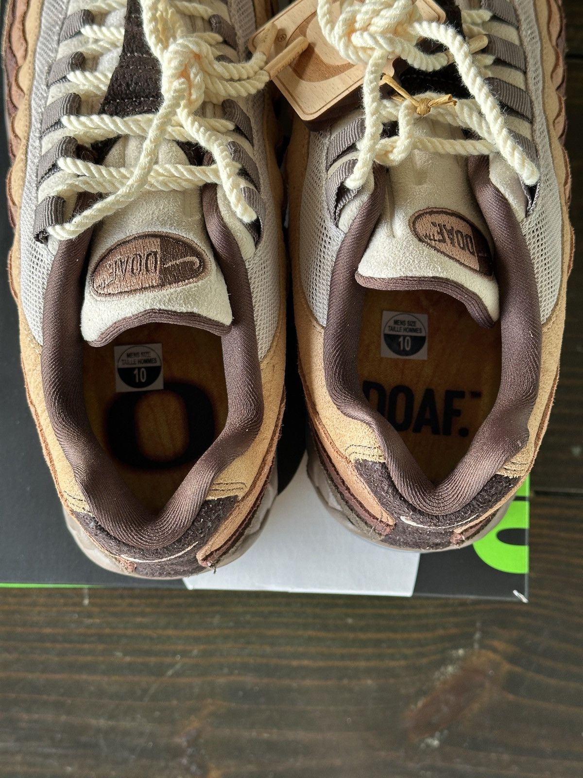 Nike Oregon Ducks x Nike Air Max 95 Lumber Yard Brown Size US 10 / EU 43 - 8 Thumbnail