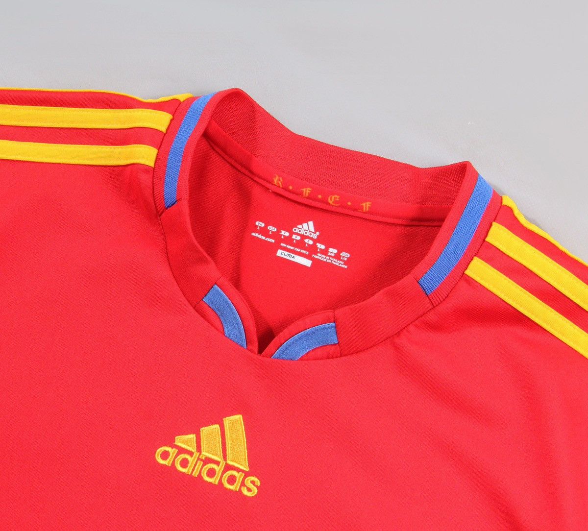 Adidas Adidas x Spain 2010 Soccer Football Vintage Jersey Shirt L Size US L / EU 52-54 / 3 - 3 Thumbnail