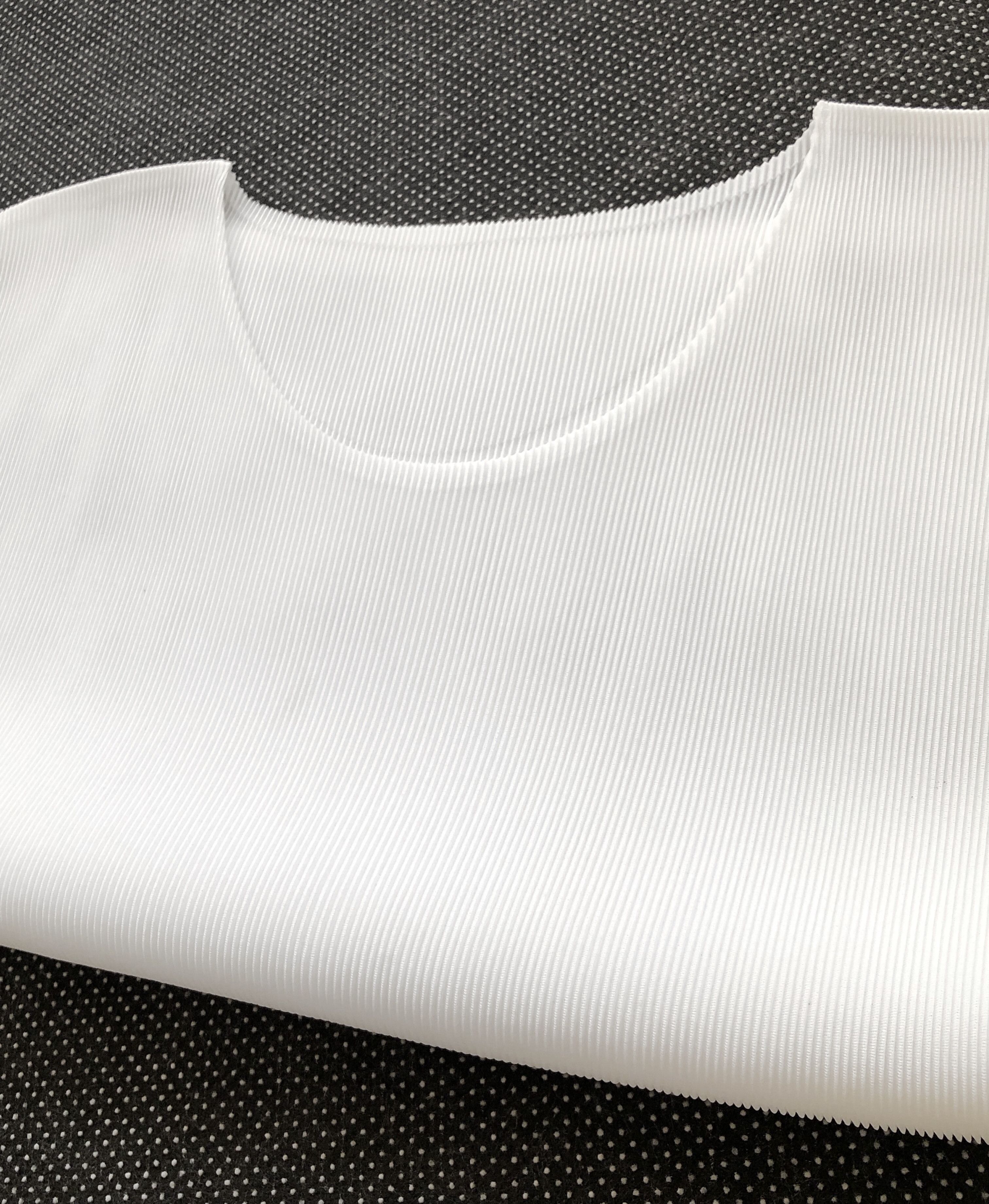 Pleats Please Issey Miyake SS2010 PLEATS PLEASE TOP BELLY CROP WHITE Size S / US 4 / IT 40 - 3 Thumbnail