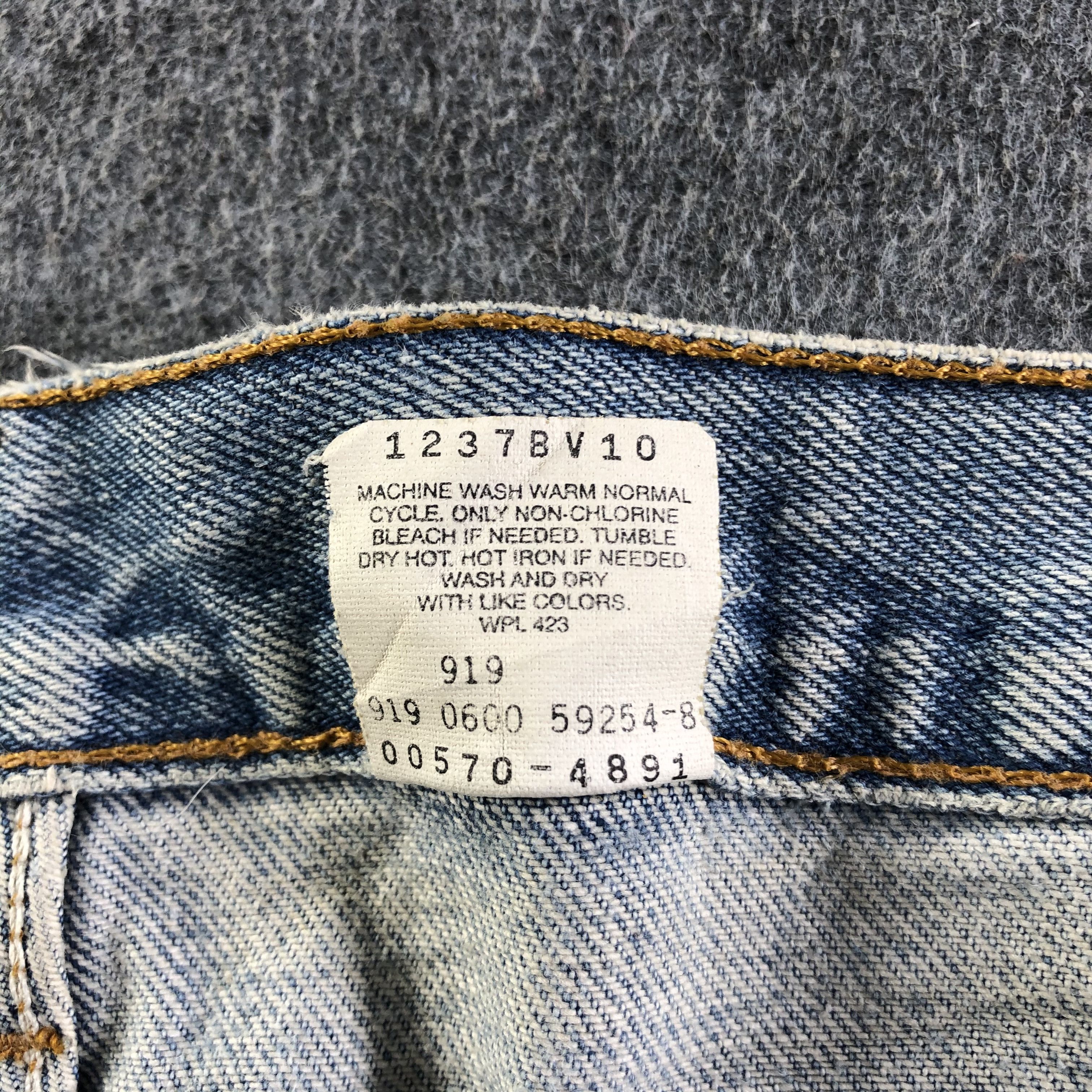 Levi's × Vintage Vintage Light Wash Levis 570 Jeans-J4279 Size US 37 - 13 Thumbnail