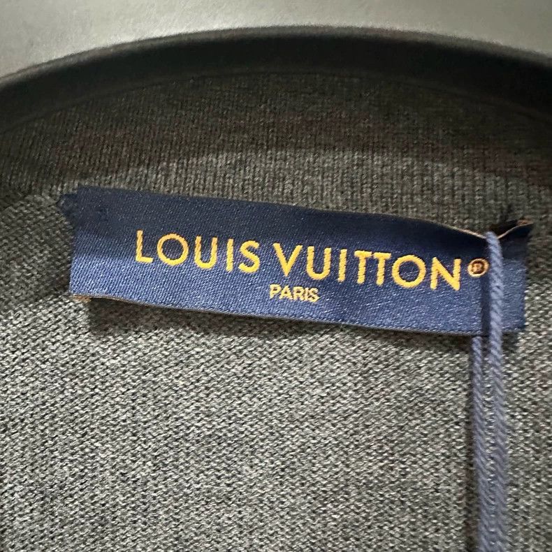 Louis Vuitton Louis Vuitton Grey pocket print knit cardigan sweater Size US M / EU 48-50 / 2 - 3 Thumbnail