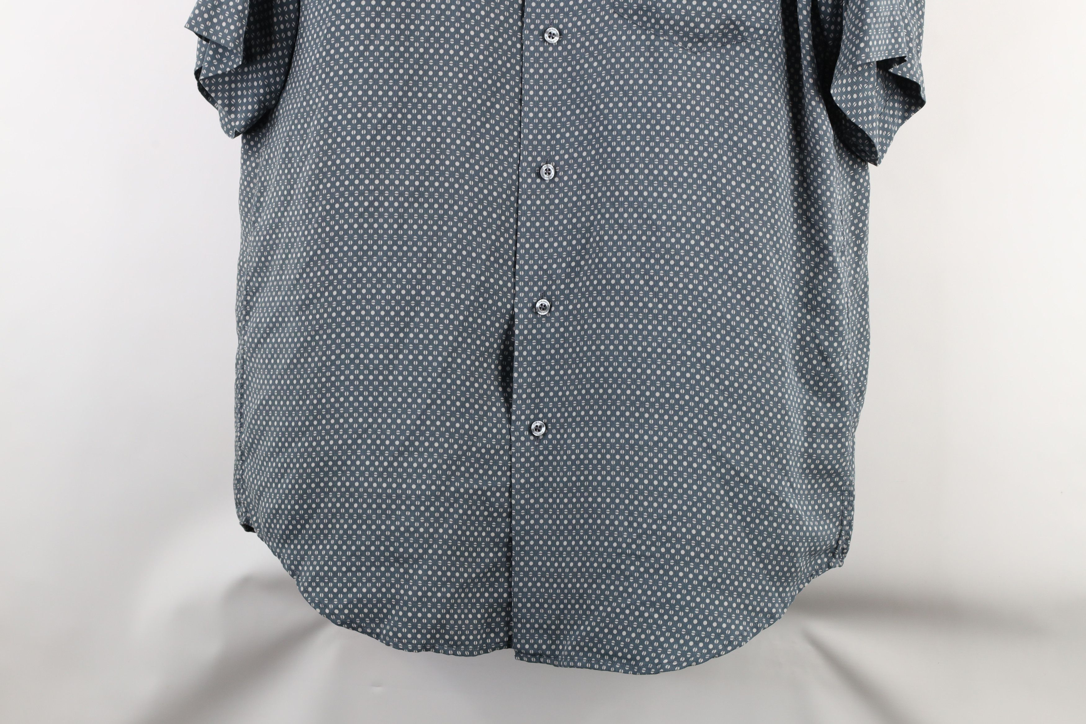 Vintage Vintage 90s Streetwear Silk Short Sleeve Button Shirt Size US M / EU 48-50 / 2 - 3 Thumbnail
