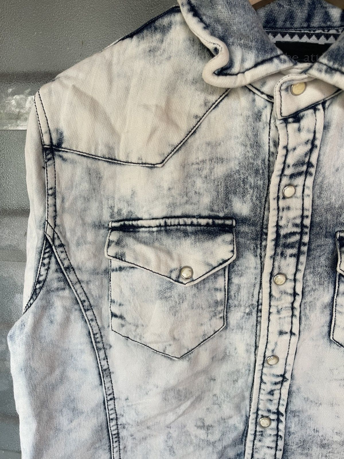 In The Attic Vintage In The Attic Long Sleeve Button Down Acid Wash Tee Size US M / EU 48-50 / 2 - 3 Thumbnail