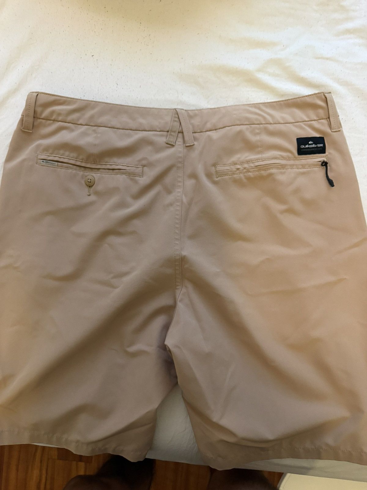 Quicksilver Quicksilver beige quick dry shorts size 36 Size US 36 / EU 52 - 4 Thumbnail