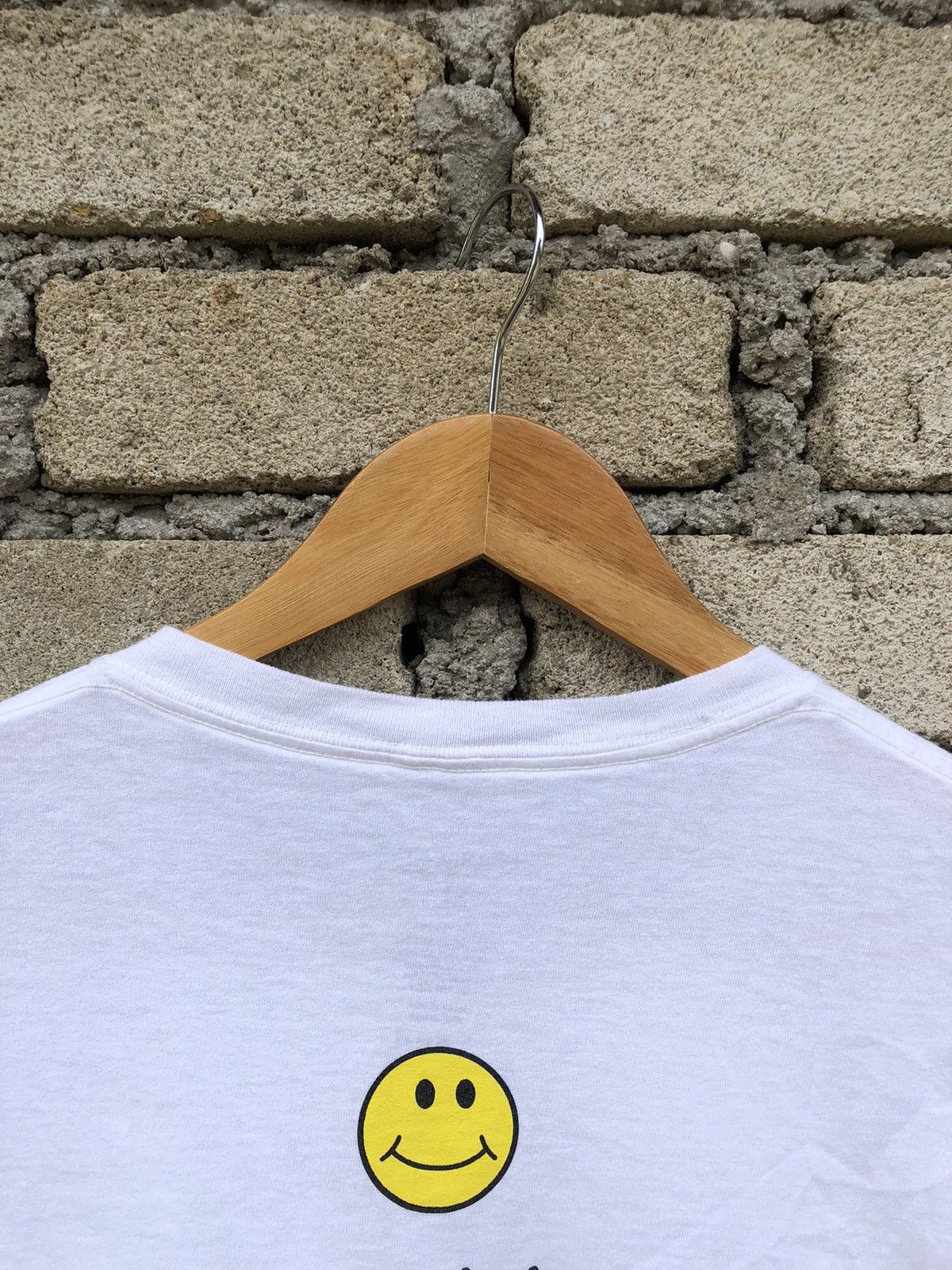 Japanese Brand 🔥RARE🔥MJ ULTRA Graffiti Cannabis Smile Tshirts Size US XL / EU 56 / 4 - 11 Thumbnail