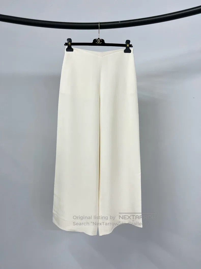 The Row The Row size 0 White Wide Leg Pants Size 24" / US 00 / IT 34 - 1 Thumbnail