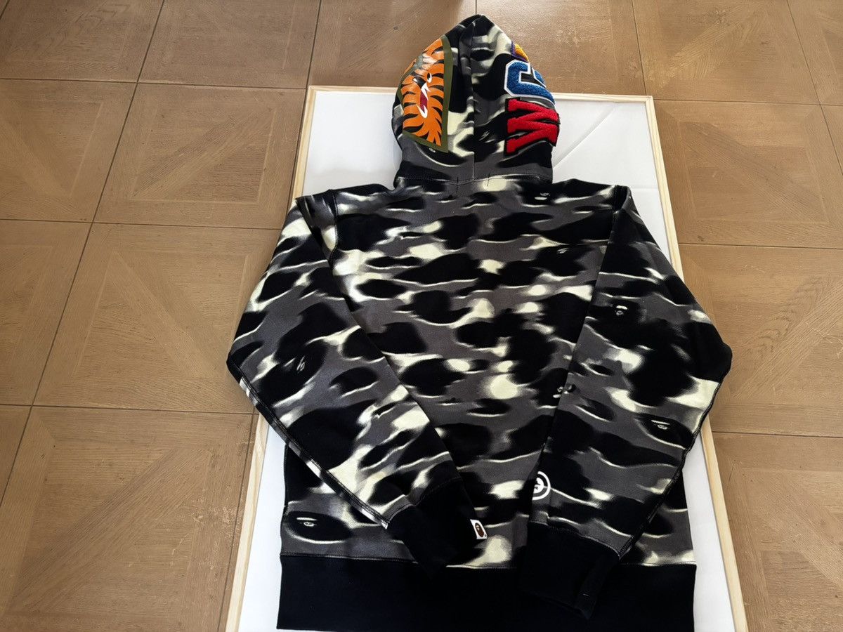 Bape Authentic ape bape screen camo shark full zip hoodie M new Size US M / EU 48-50 / 2 - 12 Thumbnail