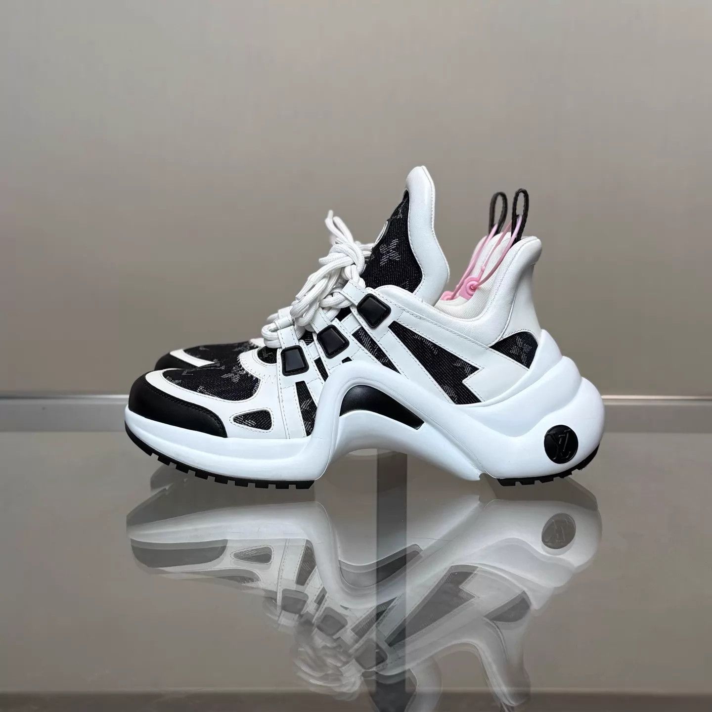 Louis Vuitton LV Archlight Black White Denim Monogram Allover Print 37.5 Size US 7 / IT 37 - 2 Thumbnail