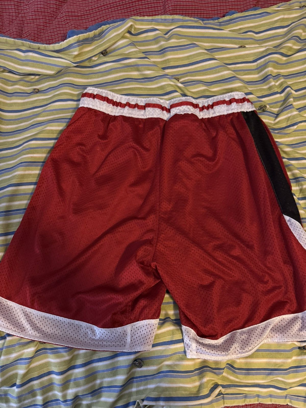 Adidas NC State Basketball Shorts Size US 32 / EU 48 - 2 Thumbnail
