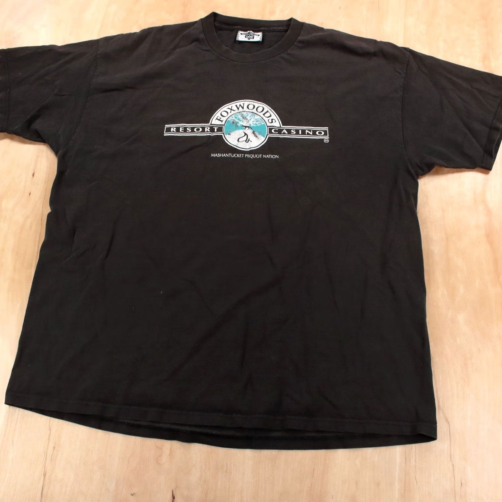 Lee VINTAGE Foxwoods Resort Casino t-shirt 2XL tag 90s USA Made Lee Gambling Poker Mens Size US XXL / EU 58 / 5 - 2 Thumbnail