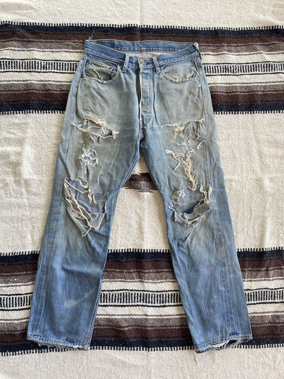 Levi's Vintage Levi’s 501 Big E selvage #6 distress Size US 30 / EU 46 - 1 Thumbnail