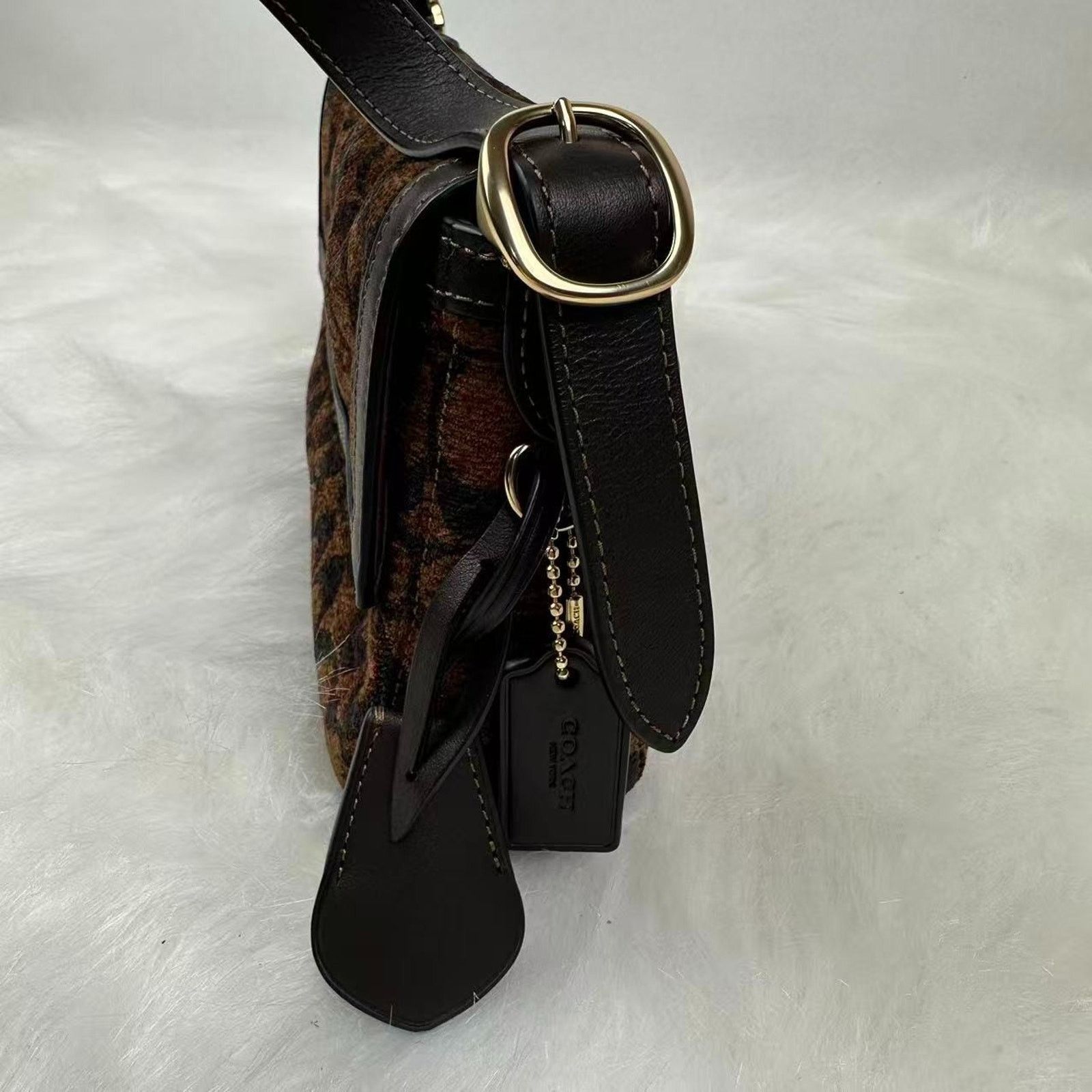 Coach Coach Etta Small Flap Shoulder Signature Chenille CCV65 NWT Size ONE SIZE - 6 Thumbnail