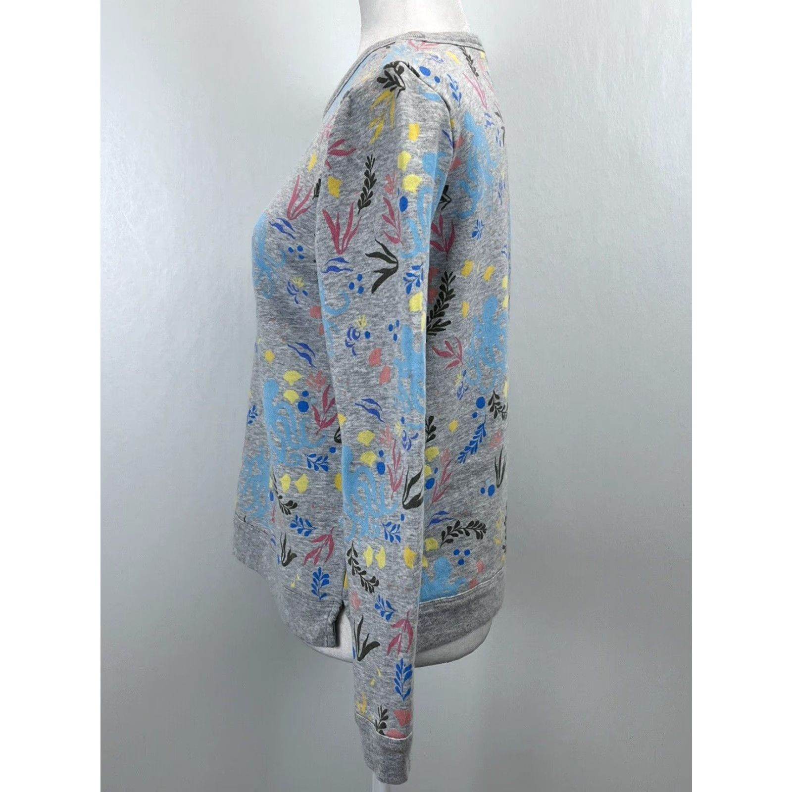 Talbots Talbots Sea Life Grey Crew Neck Sweatshirt Women's Small Long Sleeve Pullover Size S / US 4 / IT 40 - 2 Thumbnail
