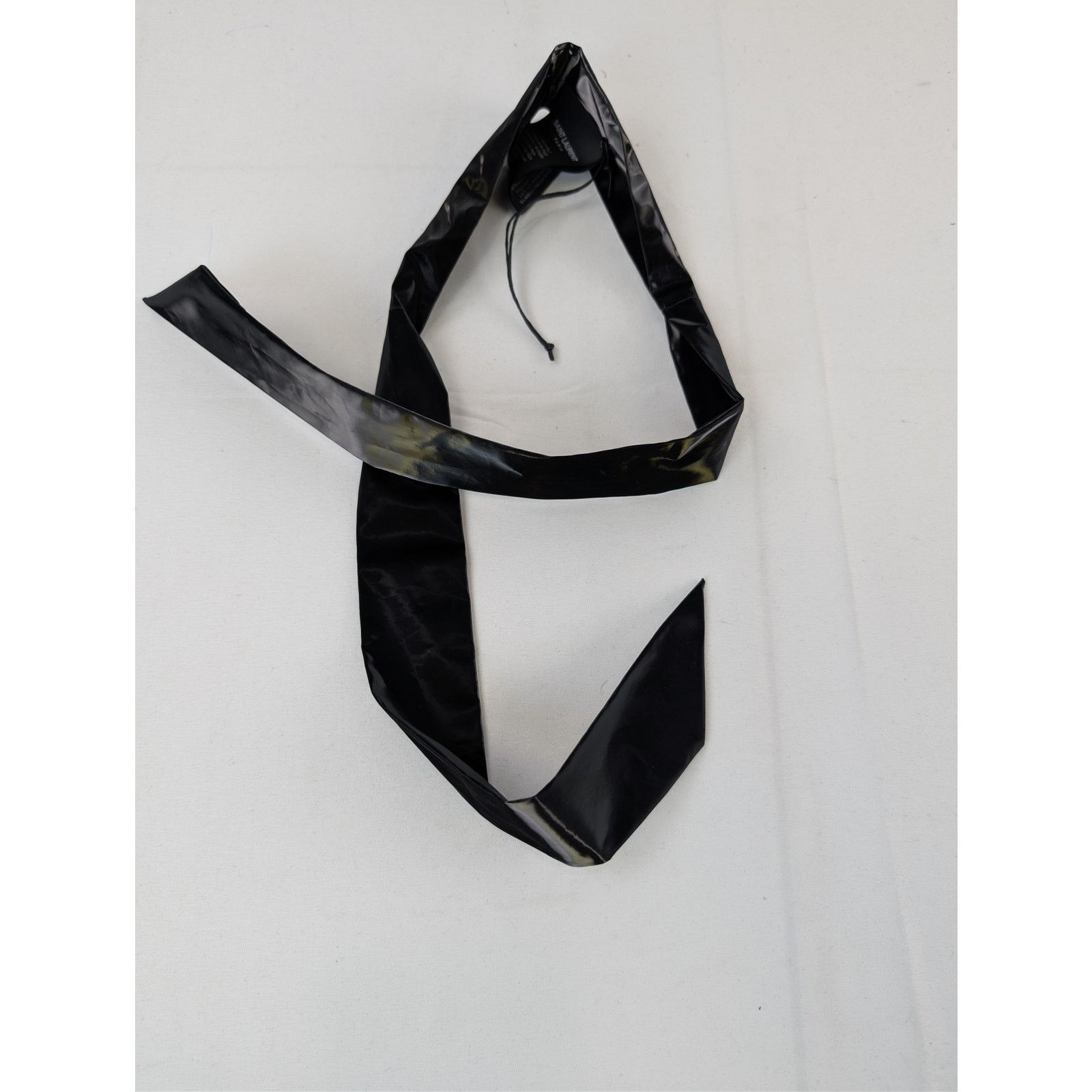 Saint Laurent Paris o1rshd1 Size: OS/ Satin Graduation Stole/Sash Tie in Black Size ONE SIZE - 6 Thumbnail