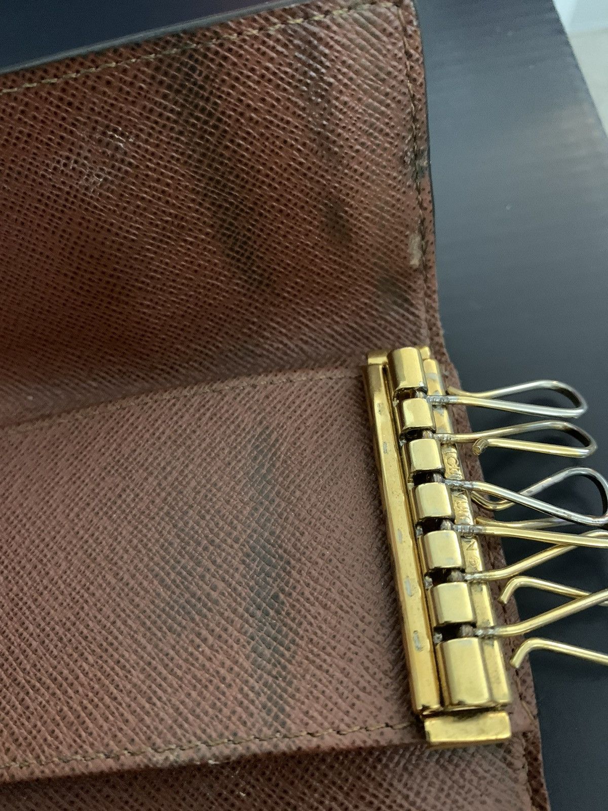 Louis Vuitton Louis Vuitton Key Holder Size ONE SIZE - 6 Thumbnail
