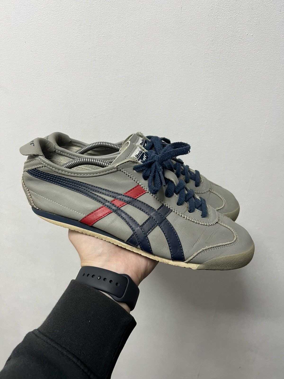 Asics Asics Tiger Onitsuka Sneakers Vintage Y2k Size US 9 / EU 42 - 1 Thumbnail