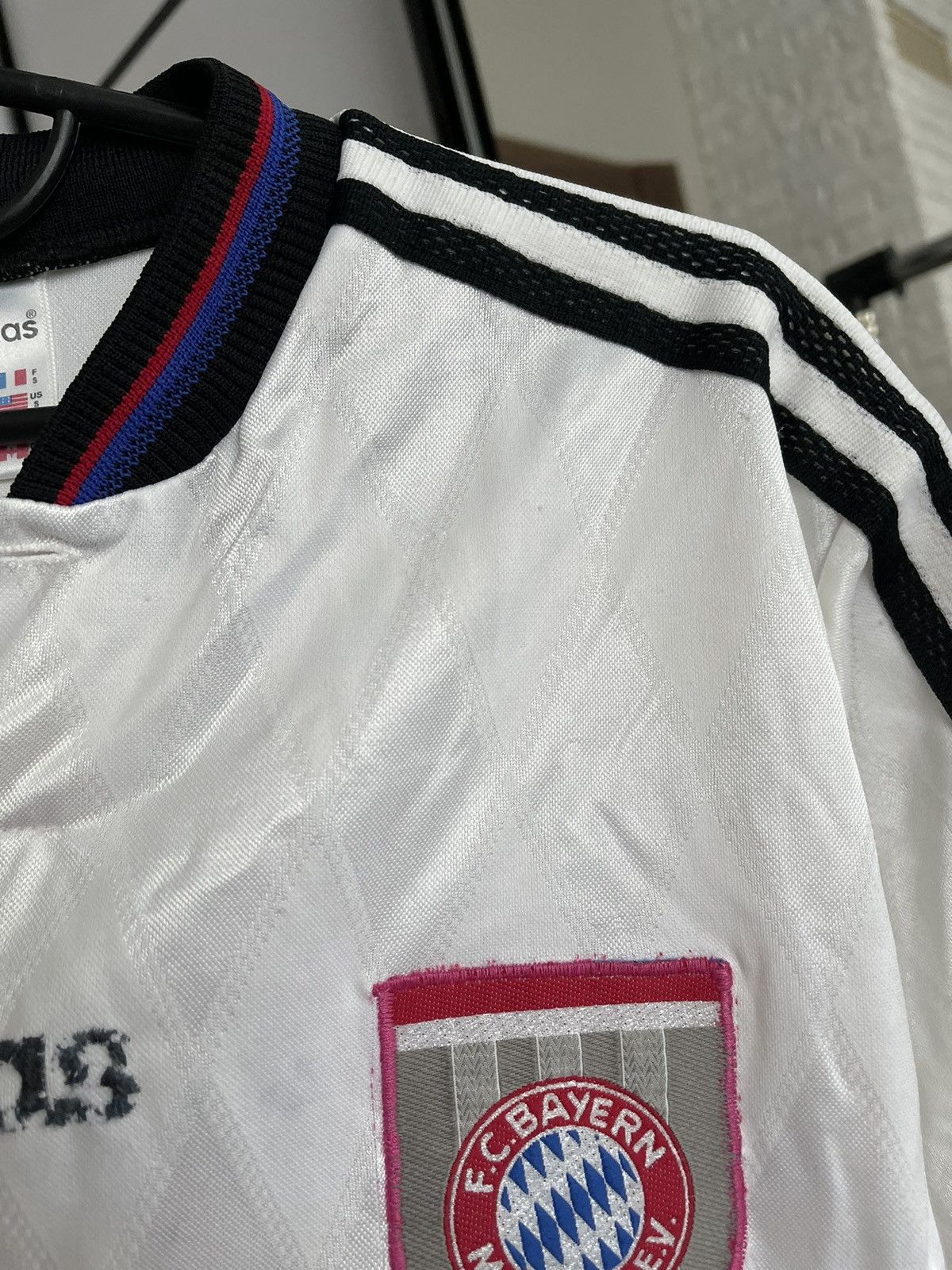 Adidas 1995/1996 Adidas Bayern Munich Vintage Soccer Jersey T-Shirt Size US S / EU 44-46 / 1 - 14 Thumbnail